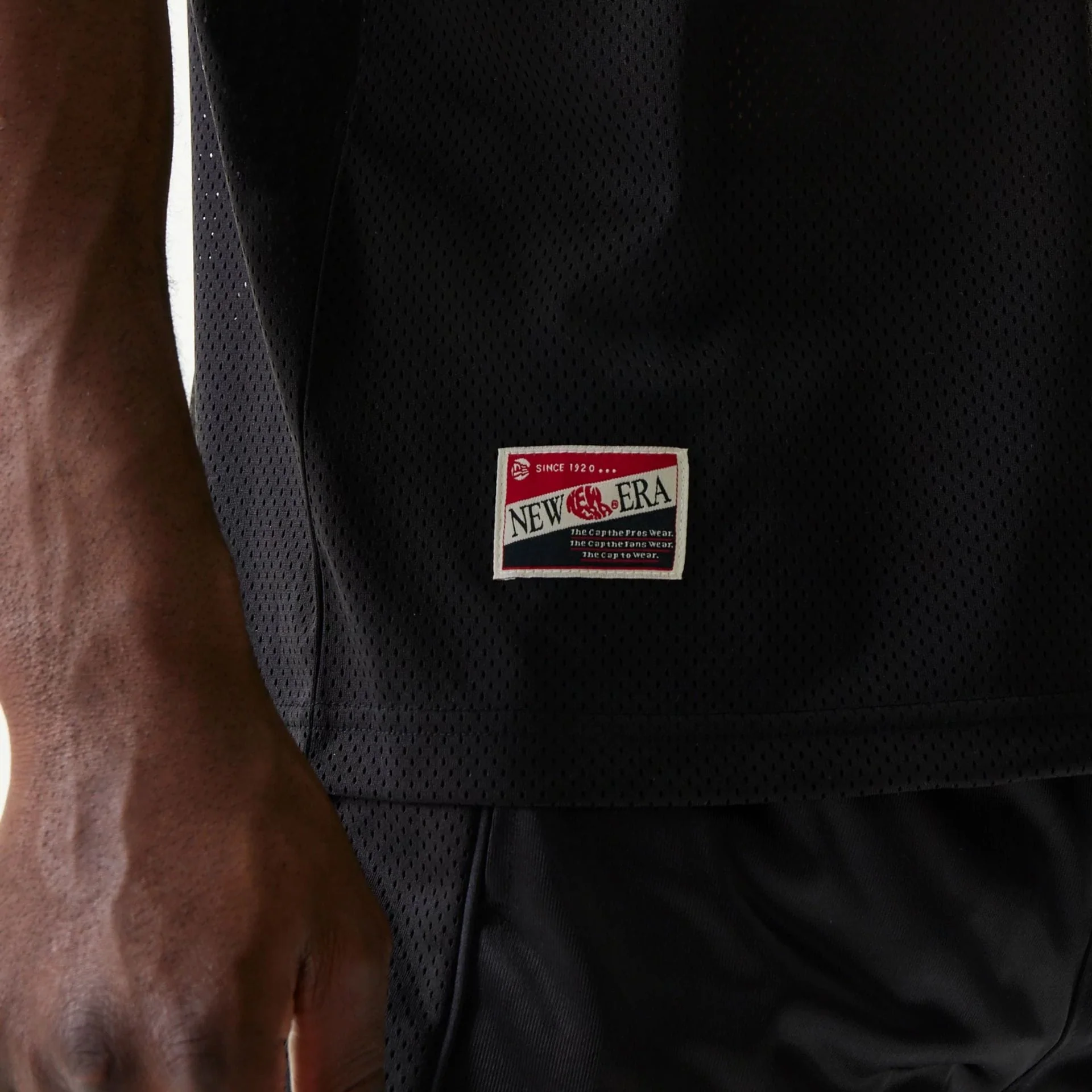 New Era Retro Sports Black Mesh Jersey - Image 4