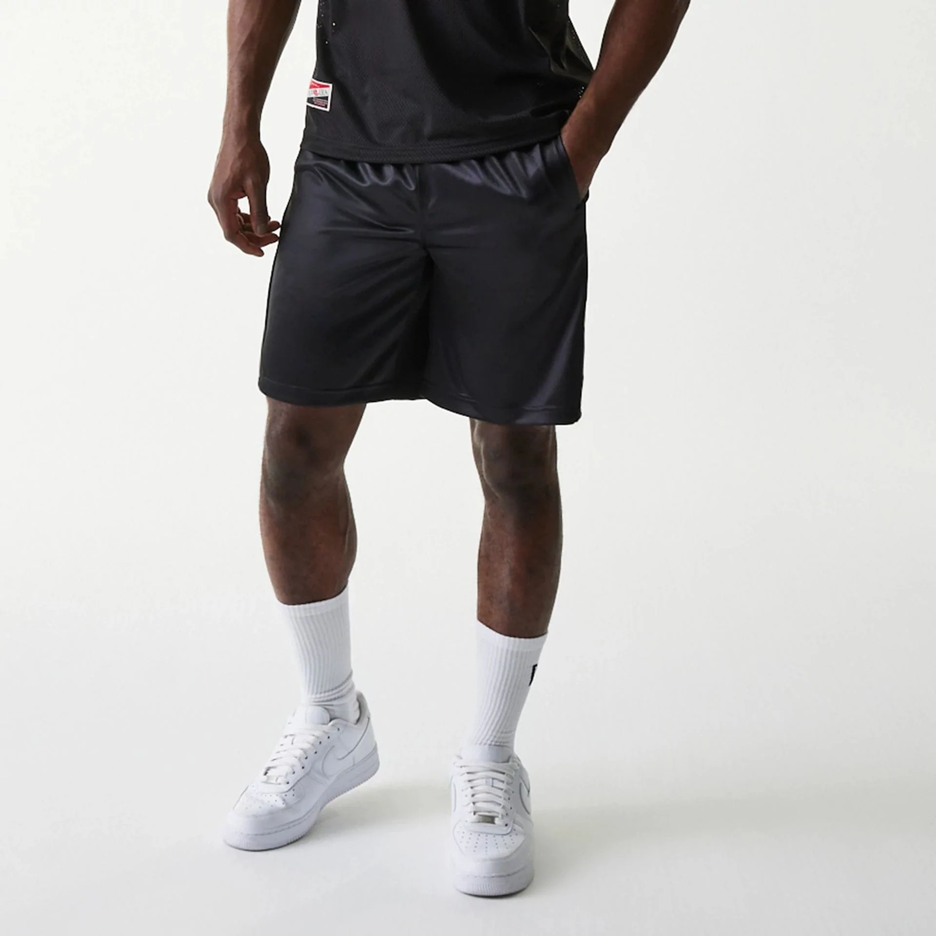 New Era Retro Sports Black Mesh Shorts - Image 4