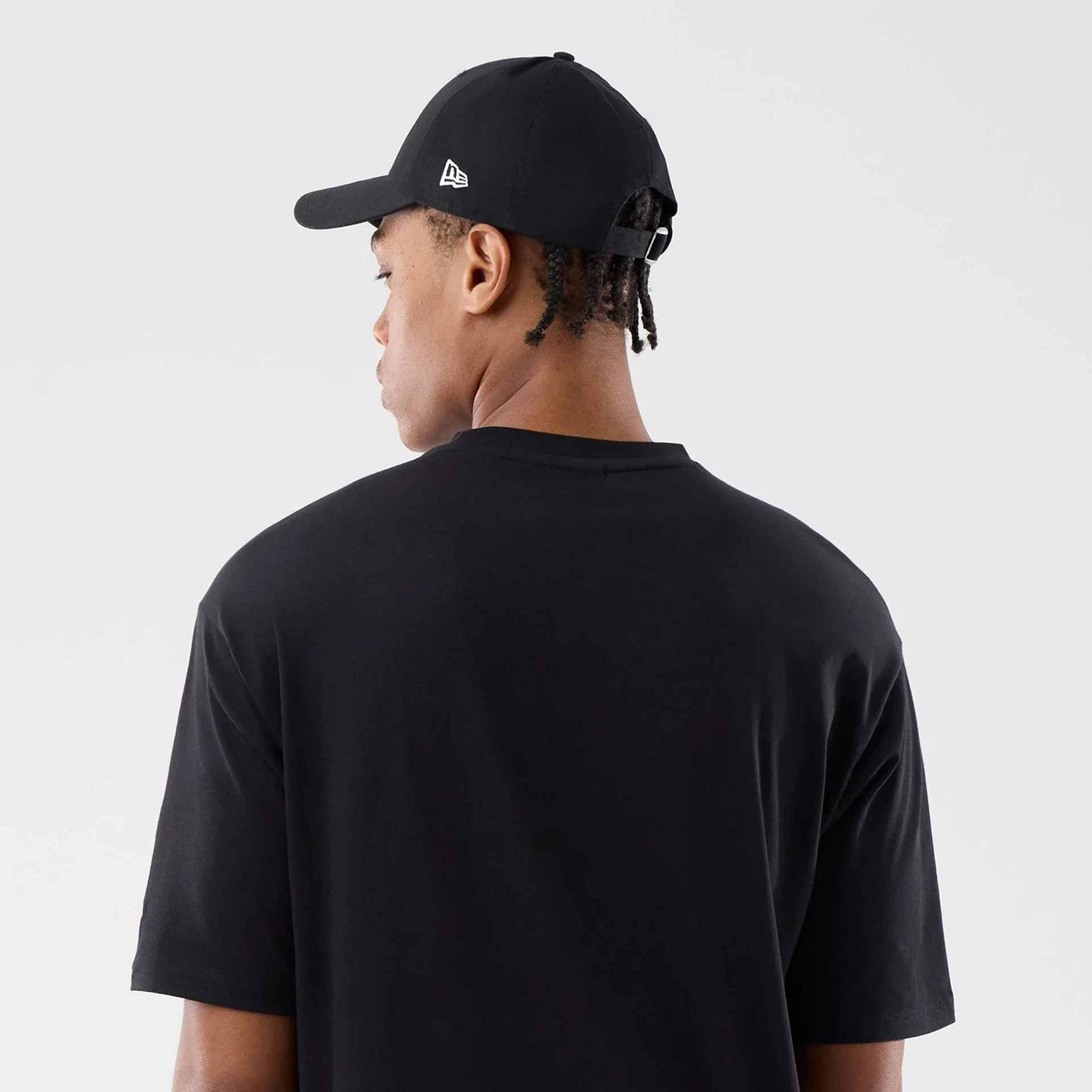 New Era Sticker London Black Oversized T-Shirt - Image 7
