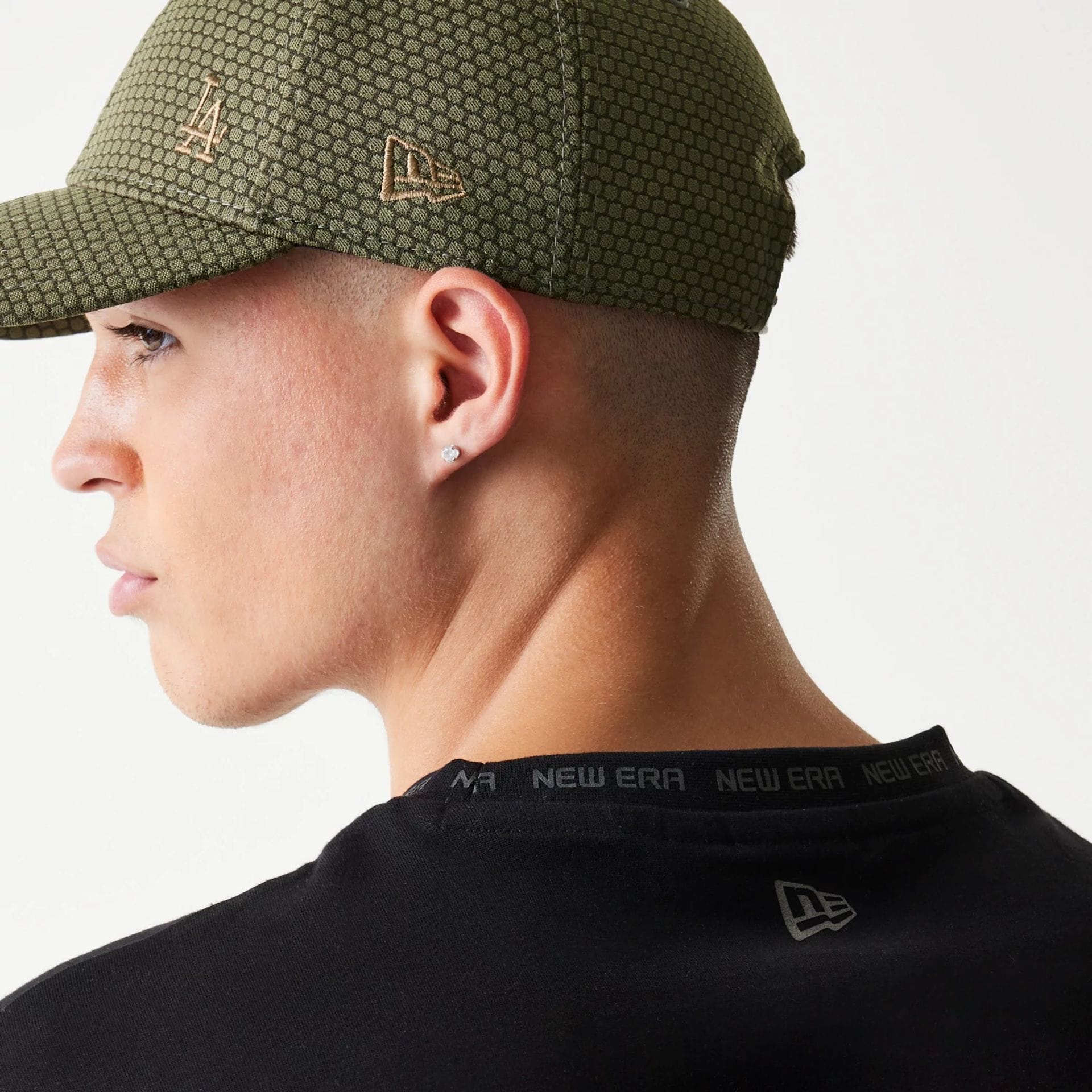 New Era Tech Black Oversized T-Shirt - Image 5