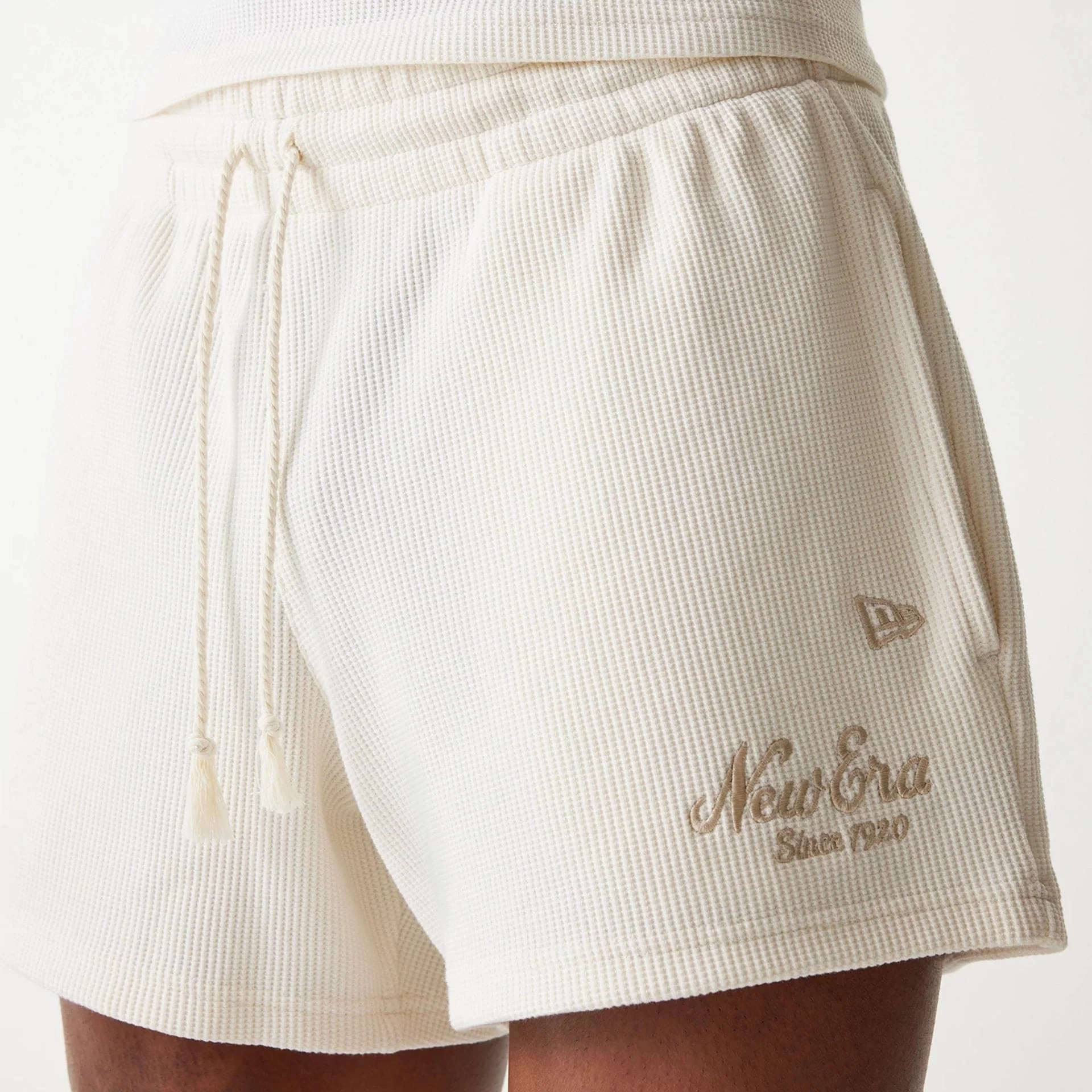 New Era Waffle Open White Shorts - Image 6