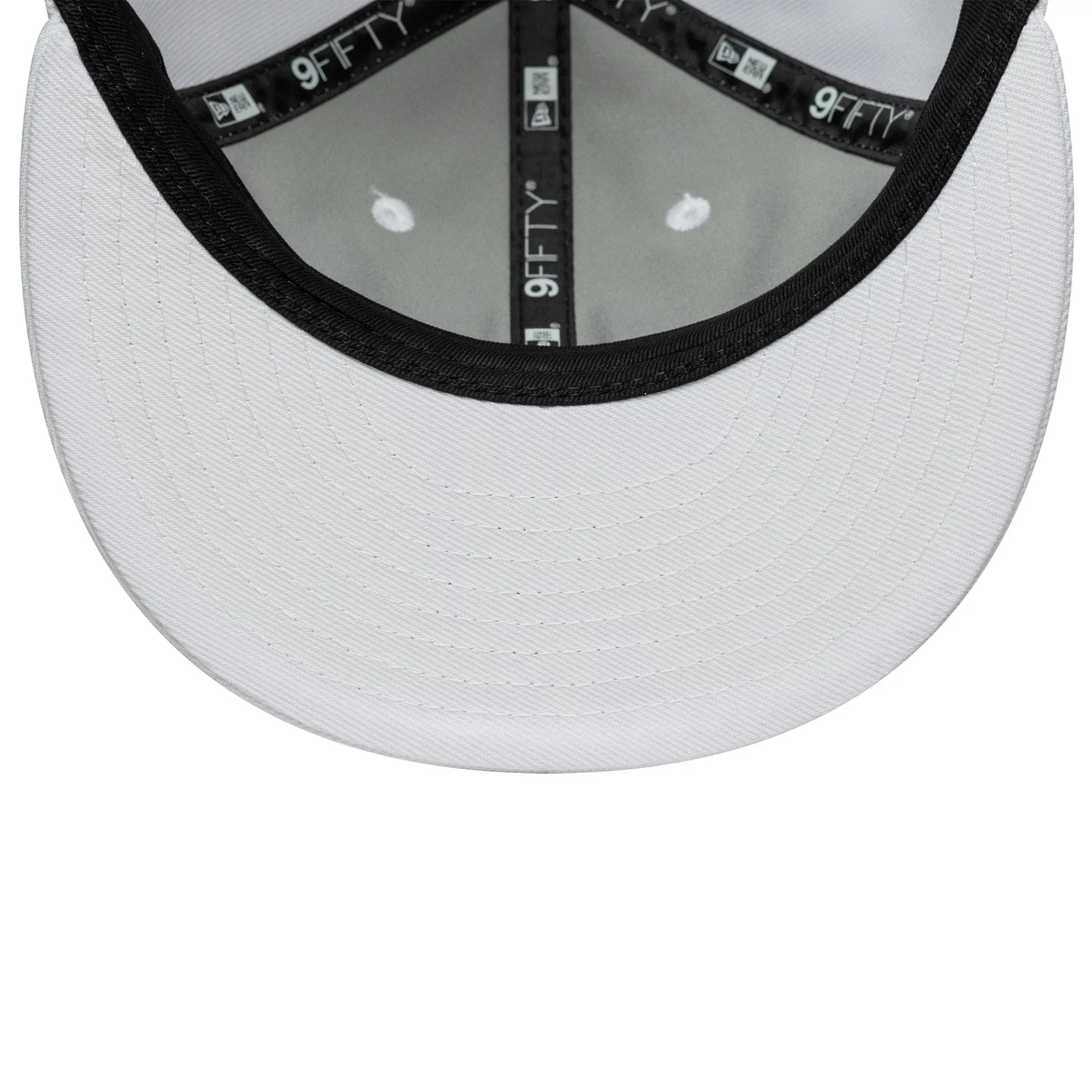 New Era White Retro Crown 9FIFTY Snapback Adjustable Cap - Image 7