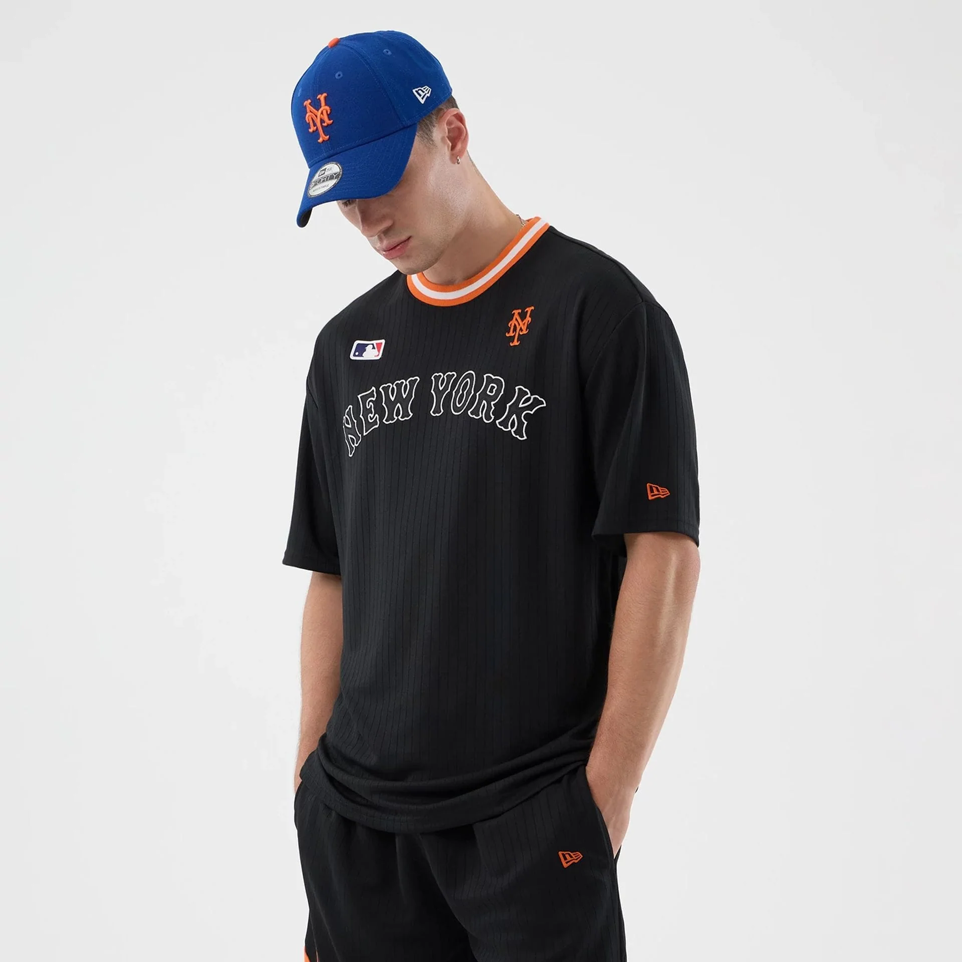 New York Mets MLB Arch Black Oversized T-Shirt - Image 3