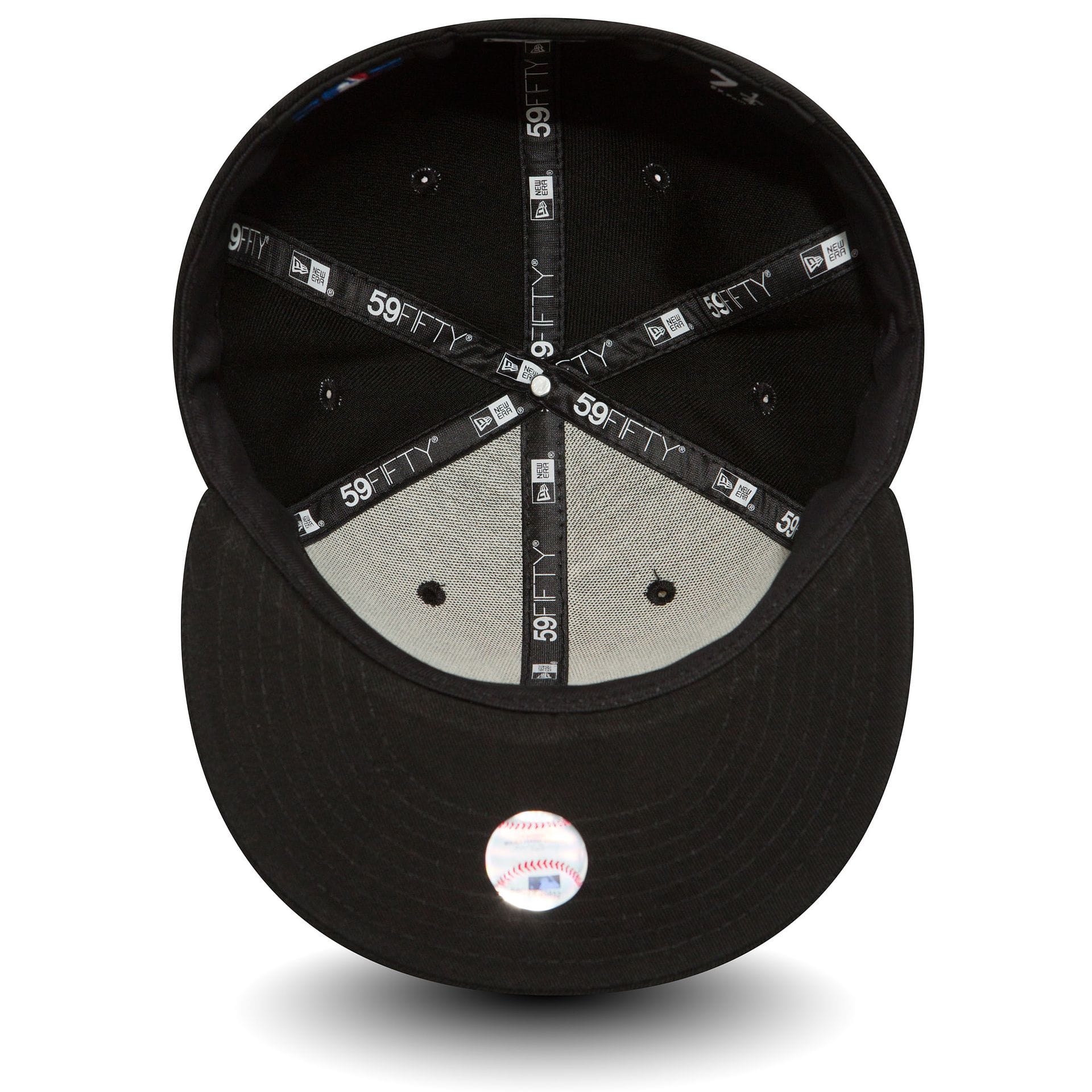 New York Yankees Essential Black 59FIFTY Cap - Image 4