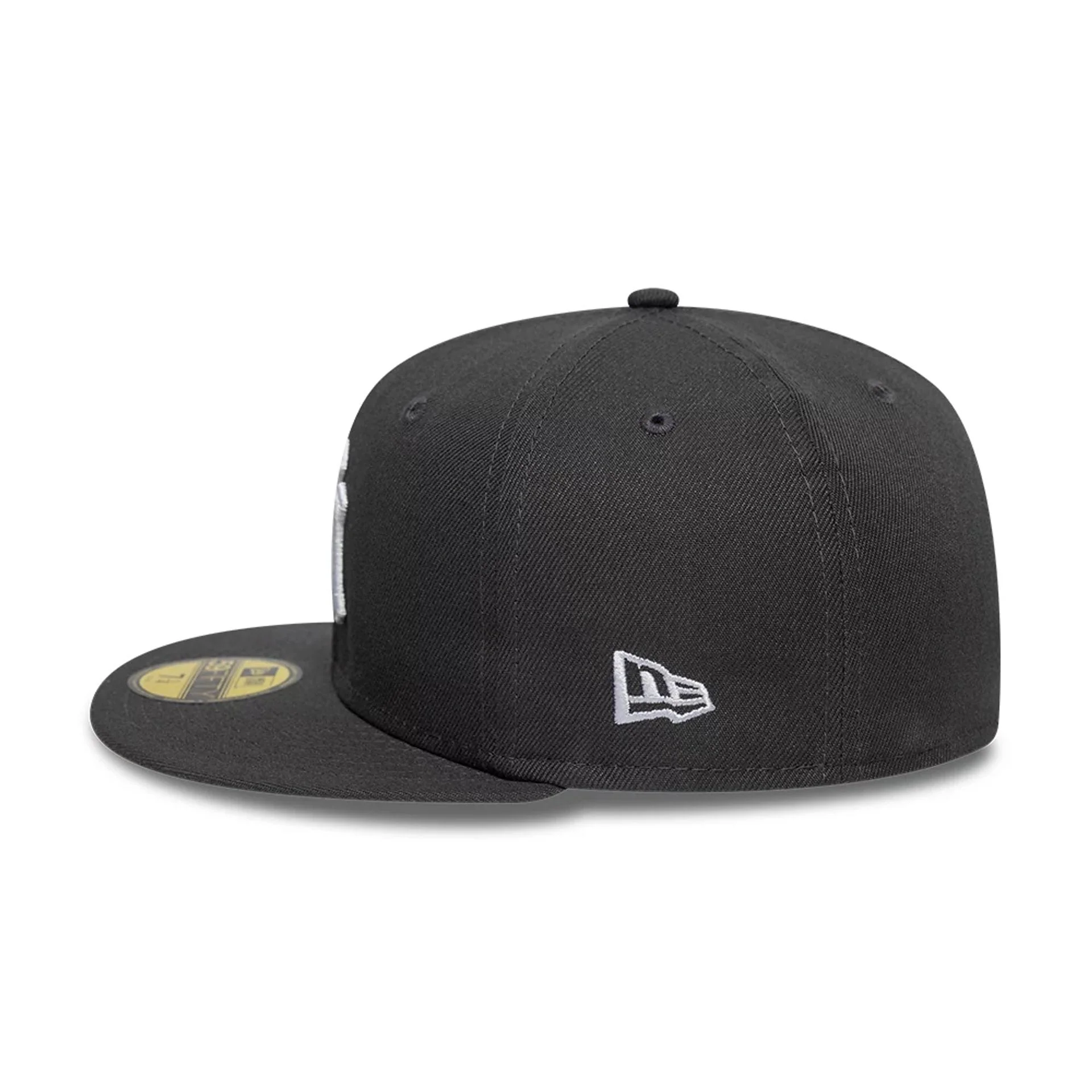 New York Yankees Essential Grey 59FIFTY Fitted Cap - Image 4