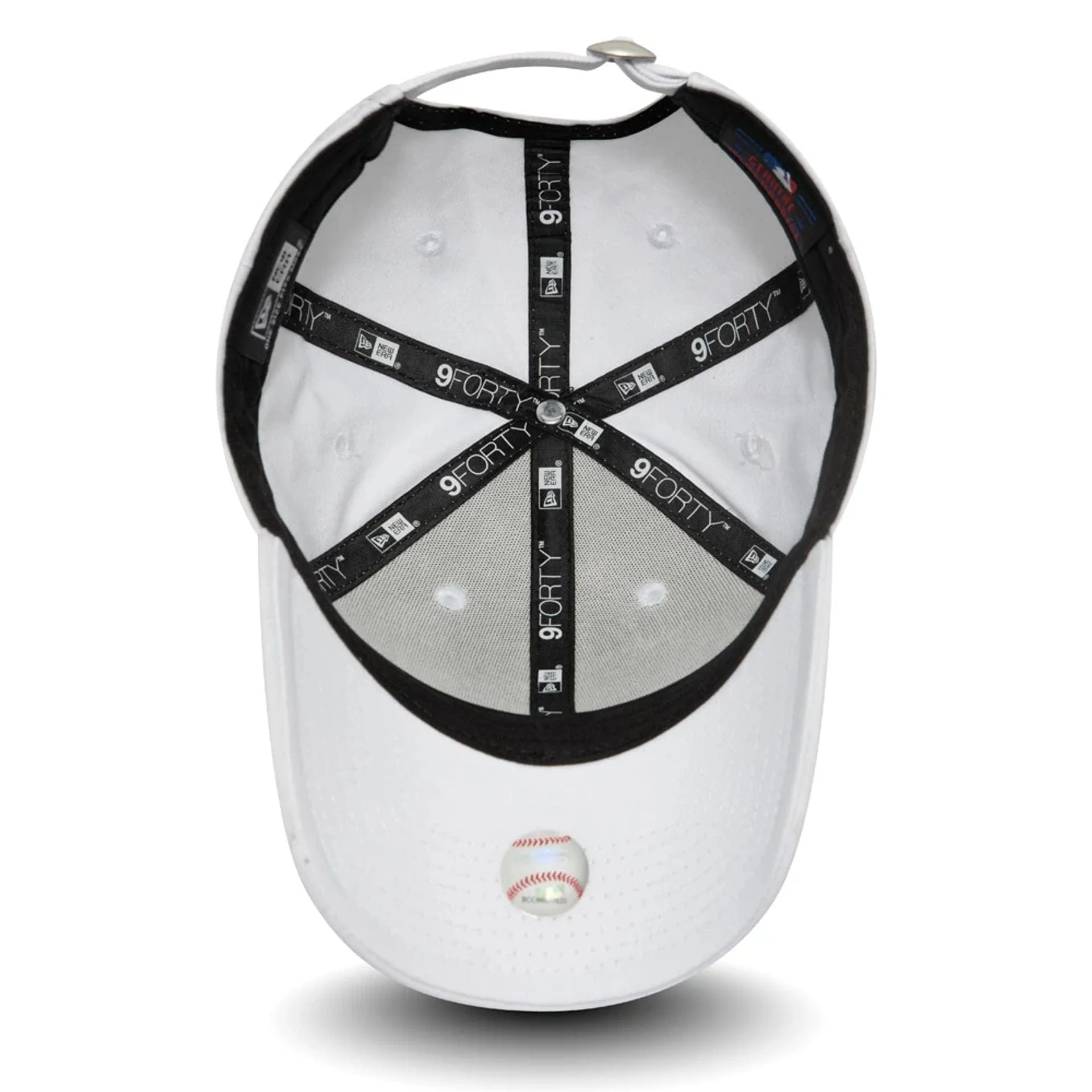 New York Yankees Essential Womens White 9FORTY Cap - Image 3