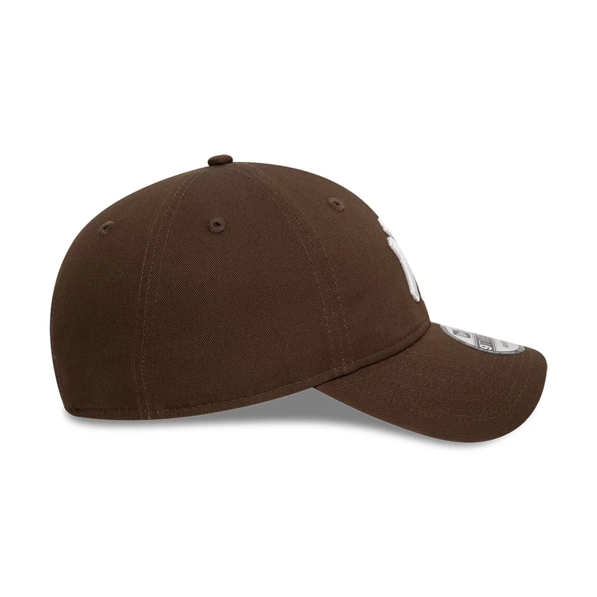 New York Yankees League Essential Dark Brown 9TWENTY Adjustable Cap - Image 7