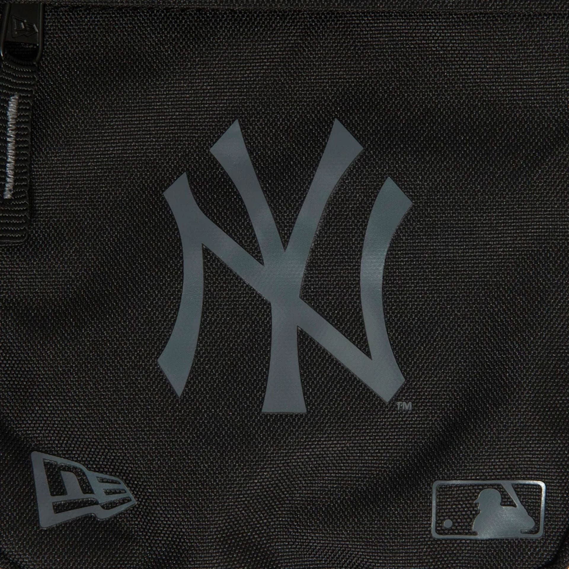 New York Yankees Logo Black Side Bag - Image 3