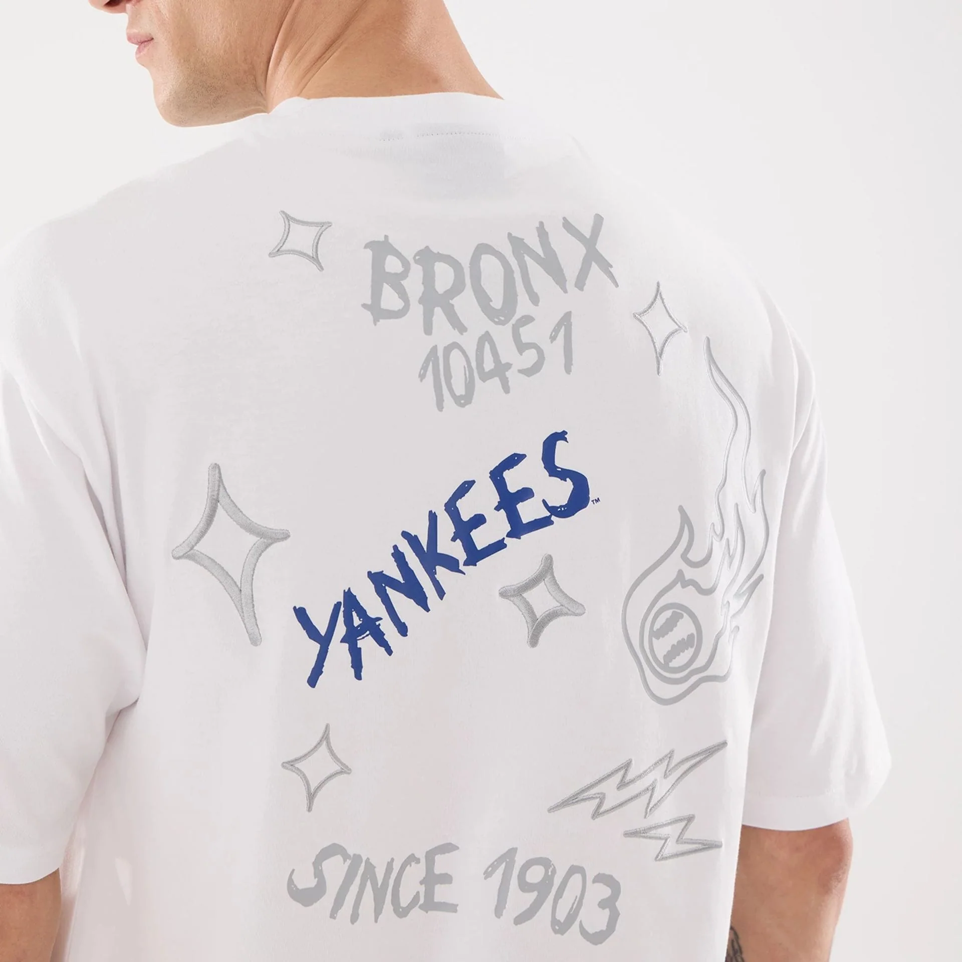 New York Yankees MLB 59FIFTY Day Graphic White T-Shirt - Image 4