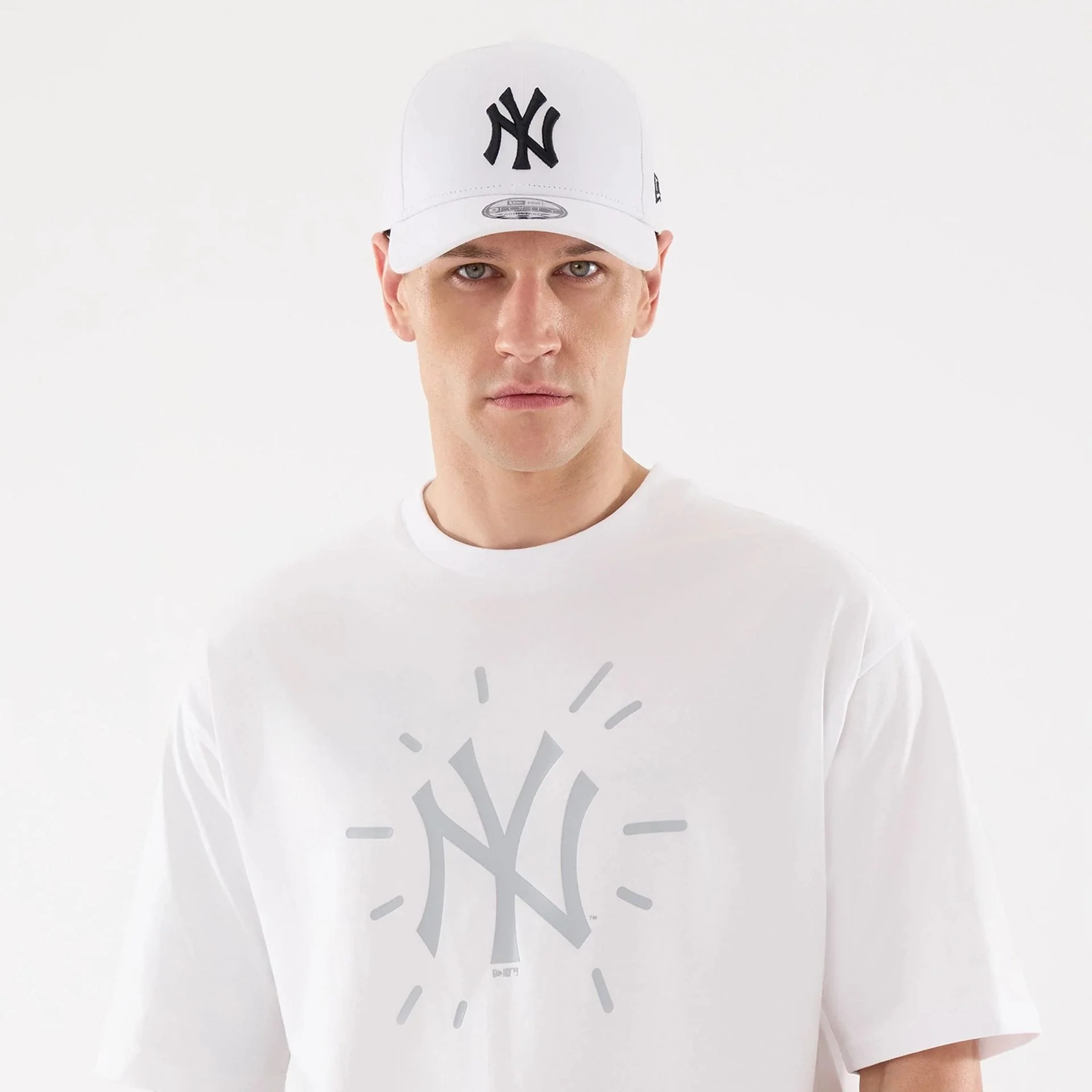 New York Yankees MLB 59FIFTY Day Graphic White T-Shirt - Image 5