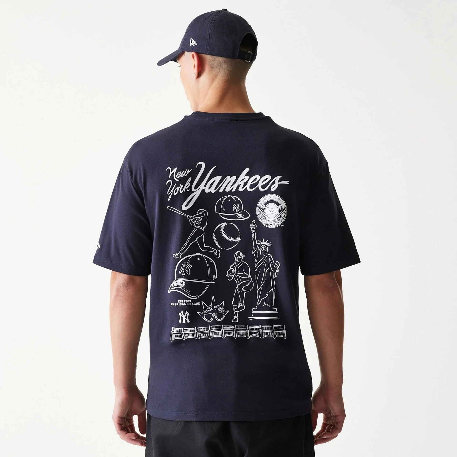 New York Yankees MLB Baseball Graphic Navy Oversized T-Shirt - Image 2