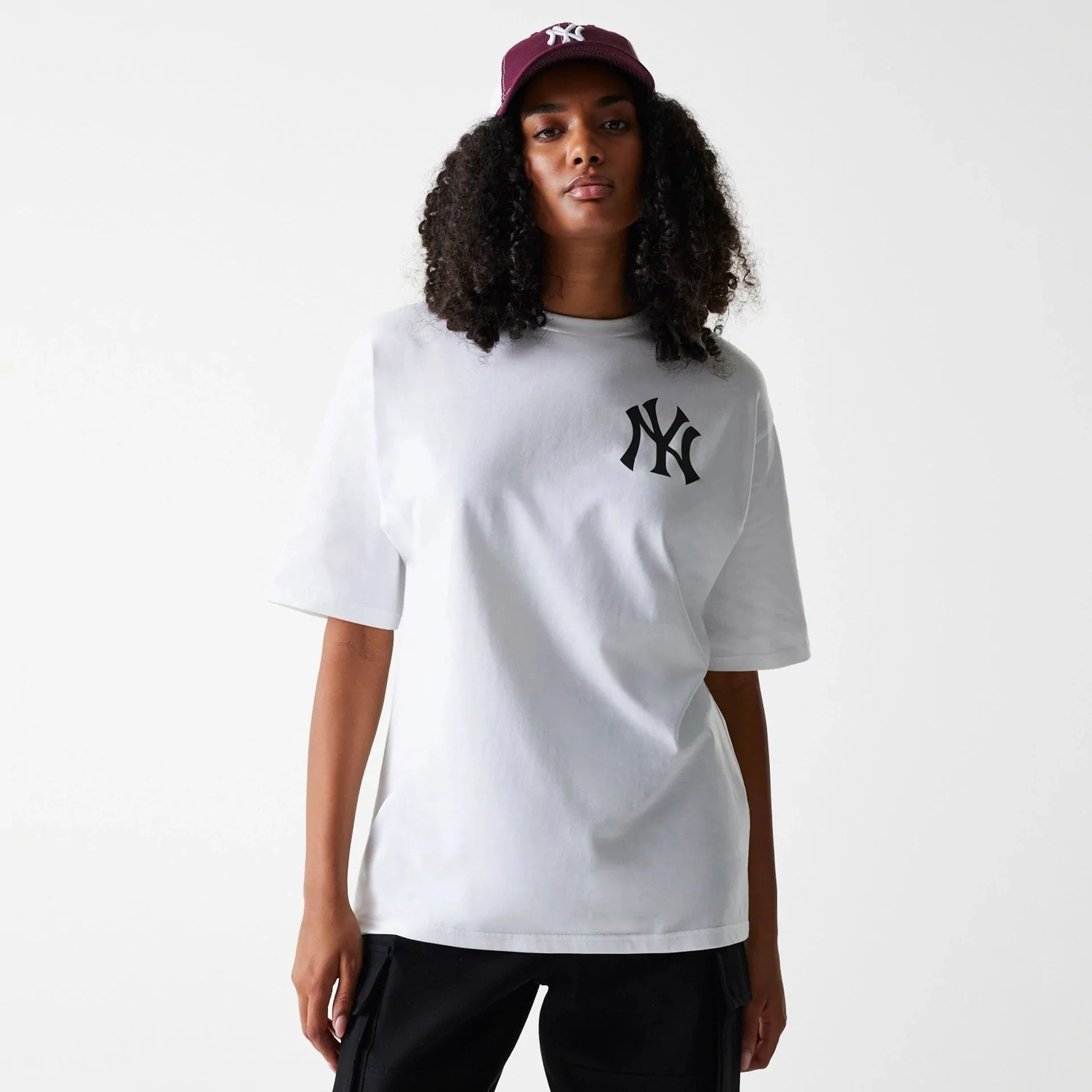 New York Yankees MLB Baseball Graphic White Oversized T-Shirt - Image 5
