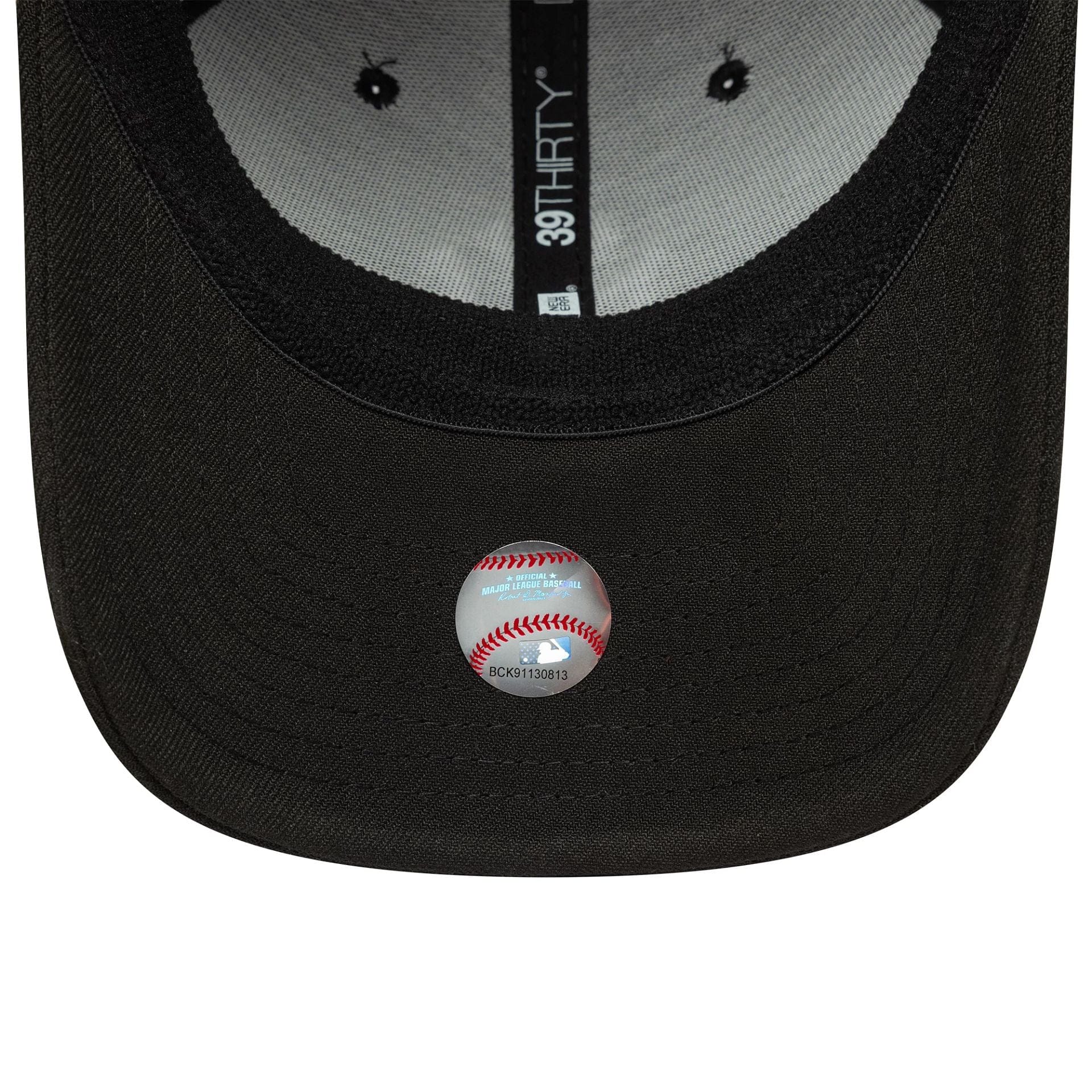 New York Yankees MLB Black 39THIRTY Stretch Fit Cap - Image 7