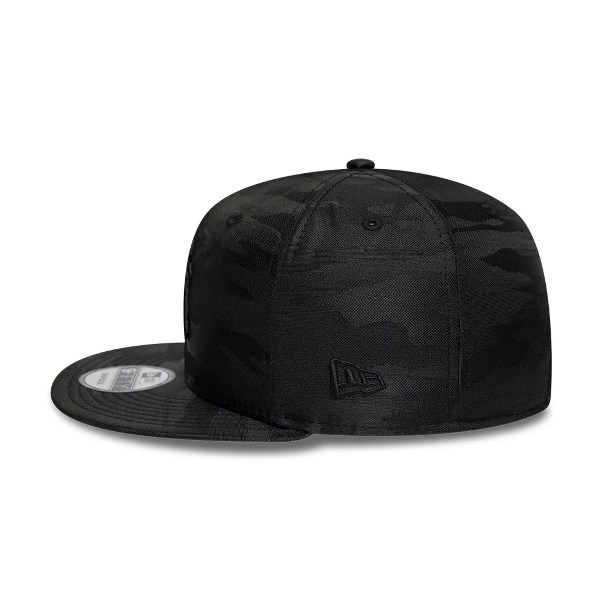 New York Yankees MLB Black On Black 9FIFTY Snapback Cap - Image 4
