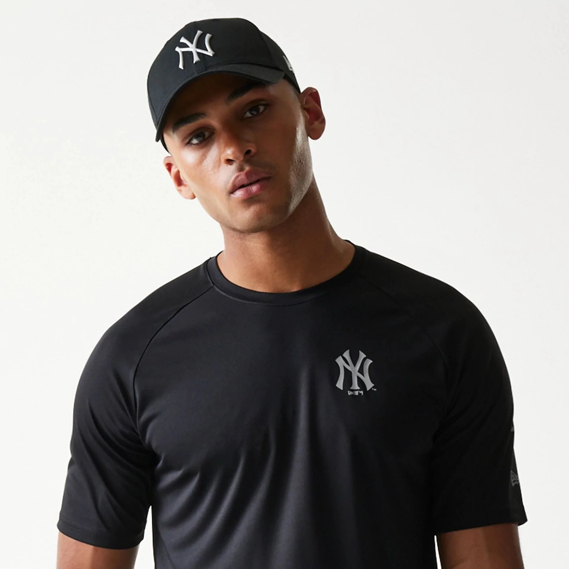 New York Yankees MLB Black T-Shirt - Image 6