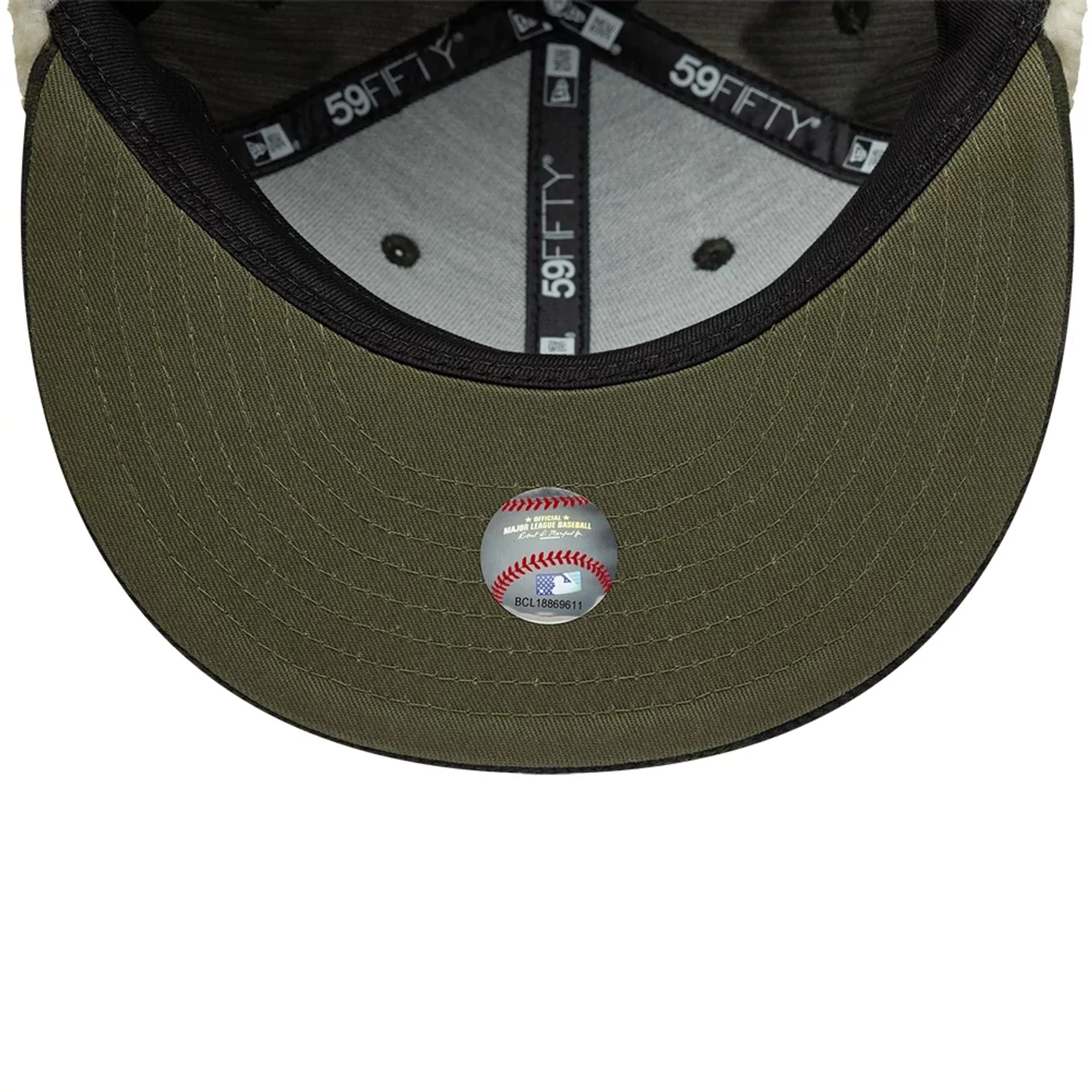 New York Yankees MLB Cord Green Downflap 59FIFTY Fitted Cap - Image 11
