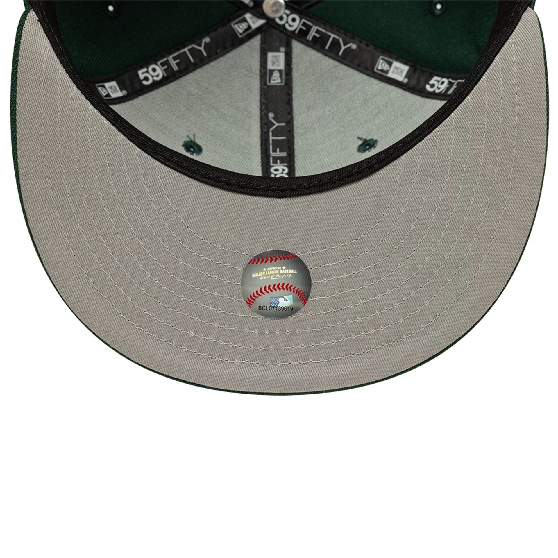 New York Yankees MLB Dark Green 59FIFTY Fitted Cap - Image 2