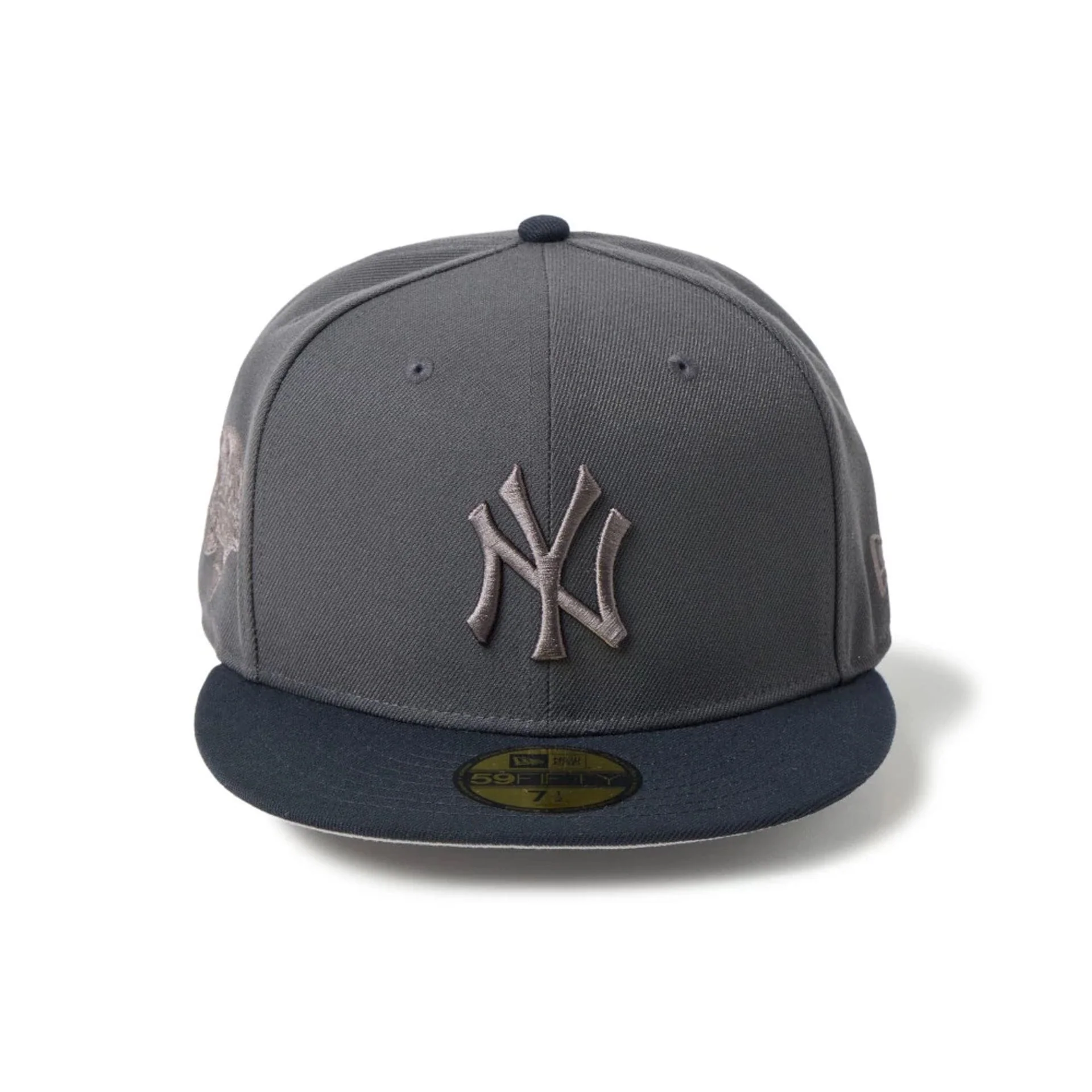 New York Yankees MLB Dark Grey 59FIFTY Fitted Cap - Image 2