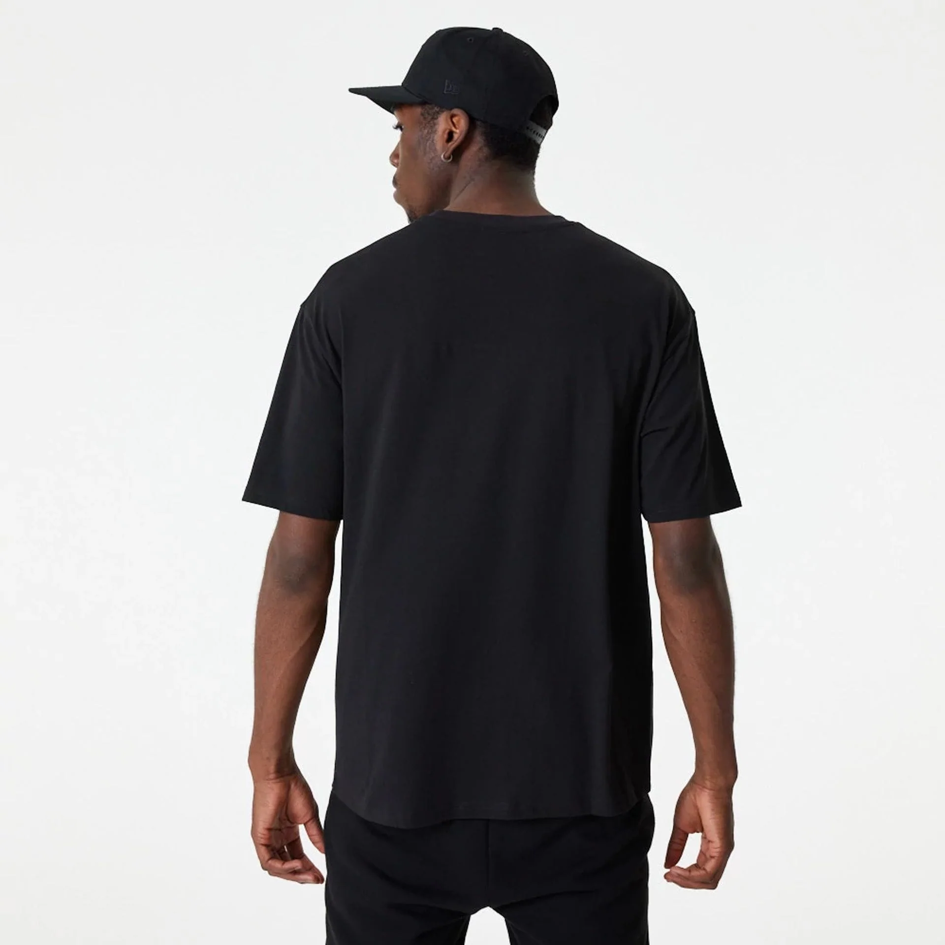 New York Yankees MLB Essential Black Oversized T-Shirt - Image 5