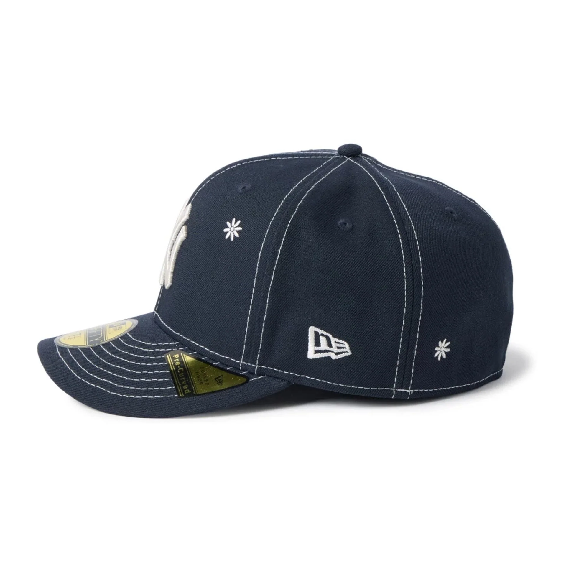 New York Yankees MLB Floral Navy 59FIFTY Fitted Cap - Image 6
