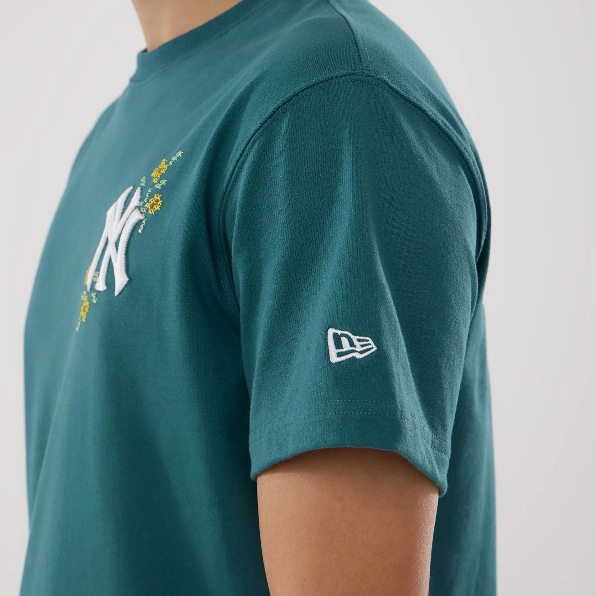 New York Yankees MLB Garden Dark Green T-Shirt - Image 5