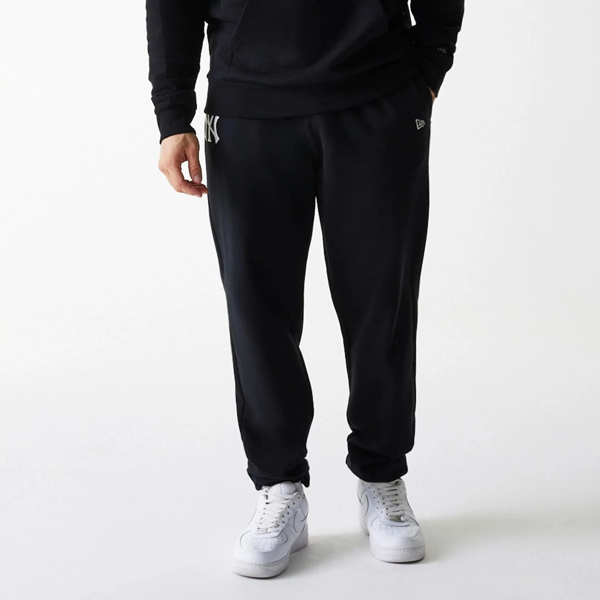 New York Yankees MLB Heritage Black Joggers - Image 7