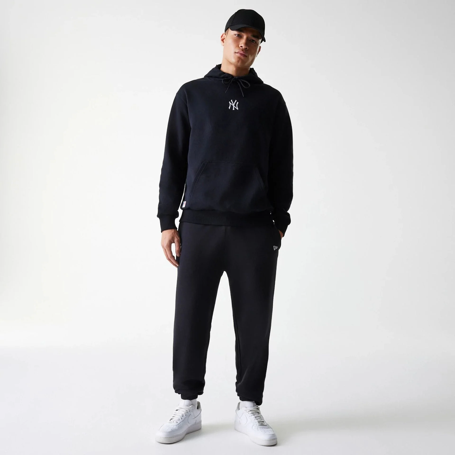 New York Yankees MLB League Essential Black Joggers - Image 8