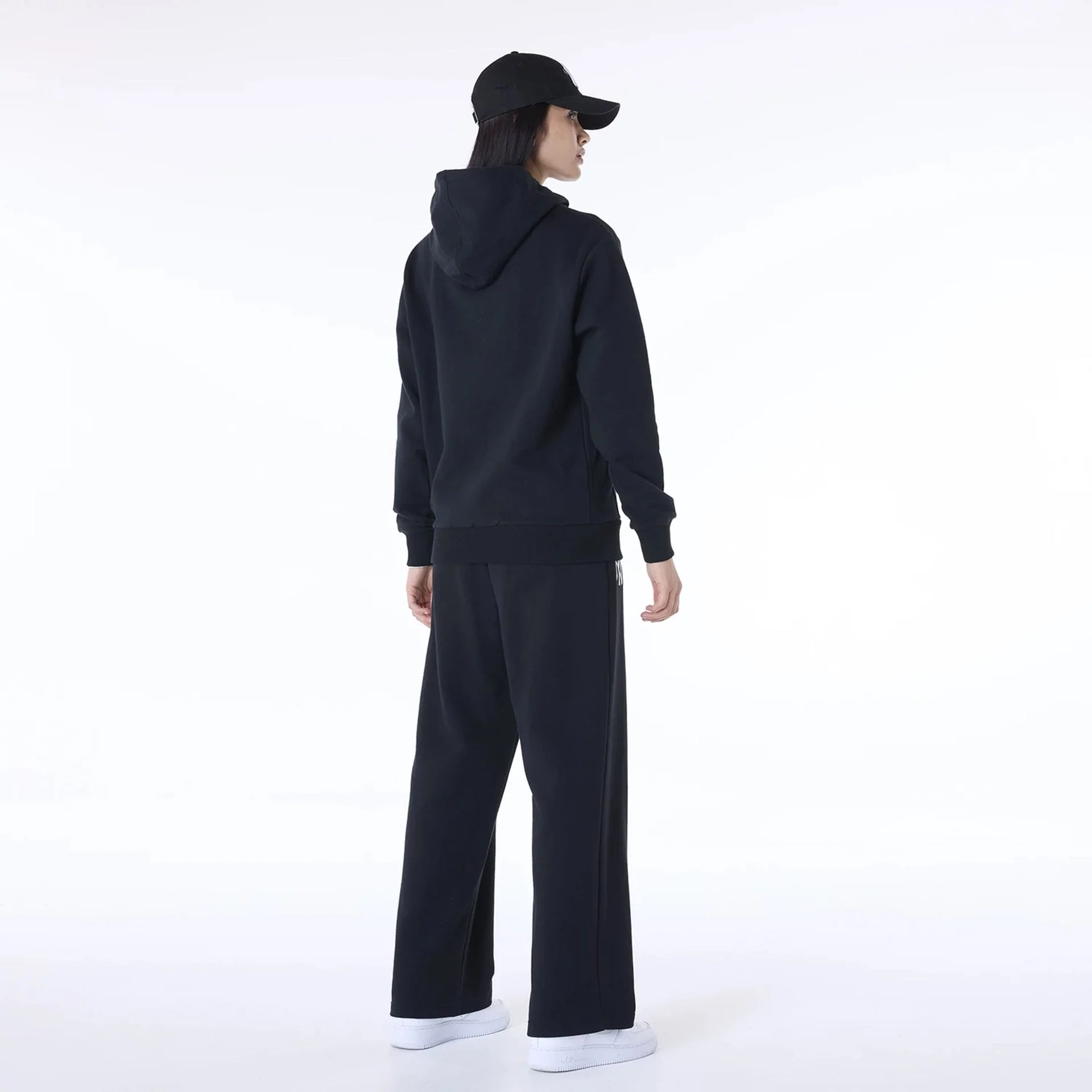 New York Yankees MLB League Essential Black Track Suit - Image 6