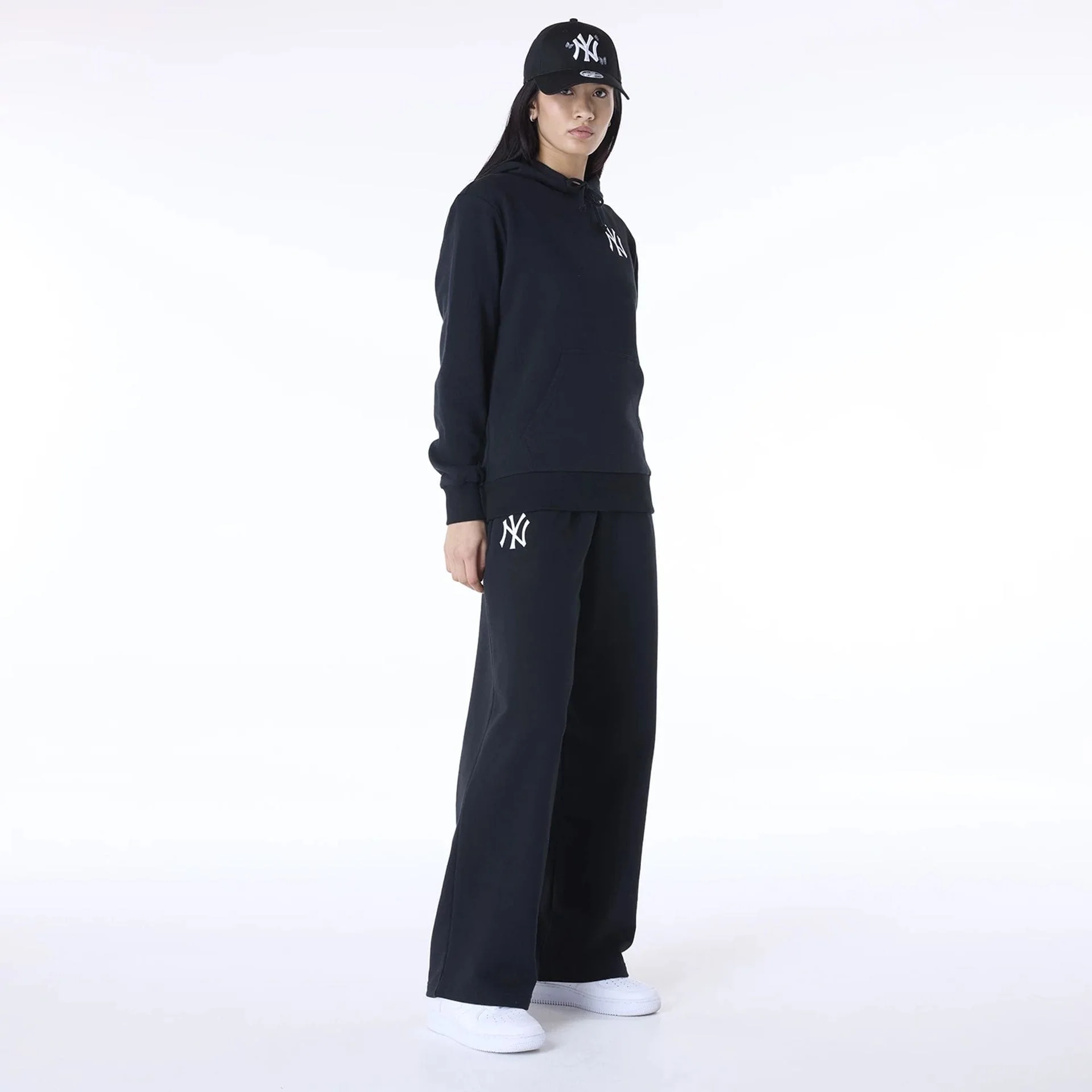 New York Yankees MLB League Essential Black Track Suit - Image 7