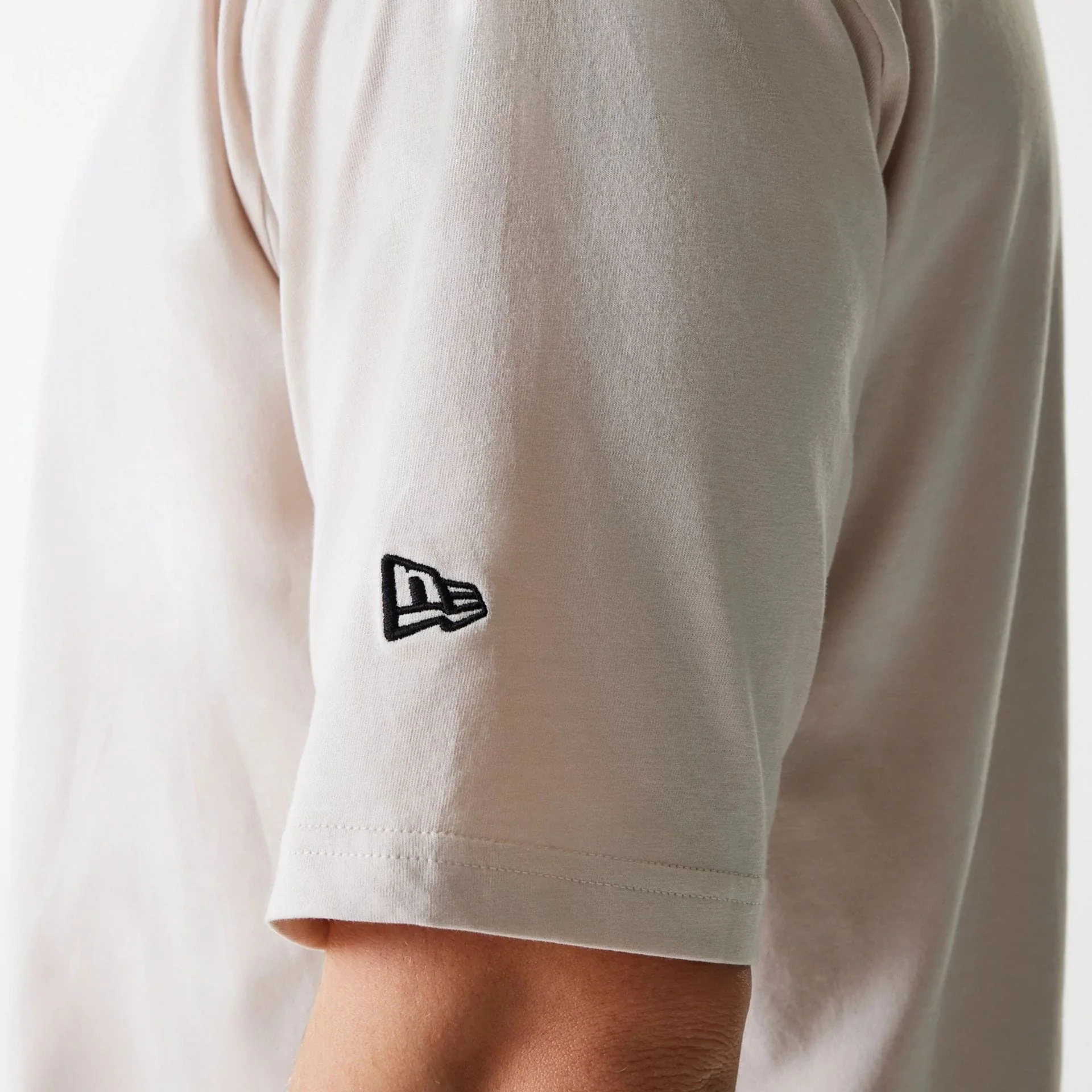 New York Yankees MLB League Essential Cream Oversized T-Shirt - Image 5