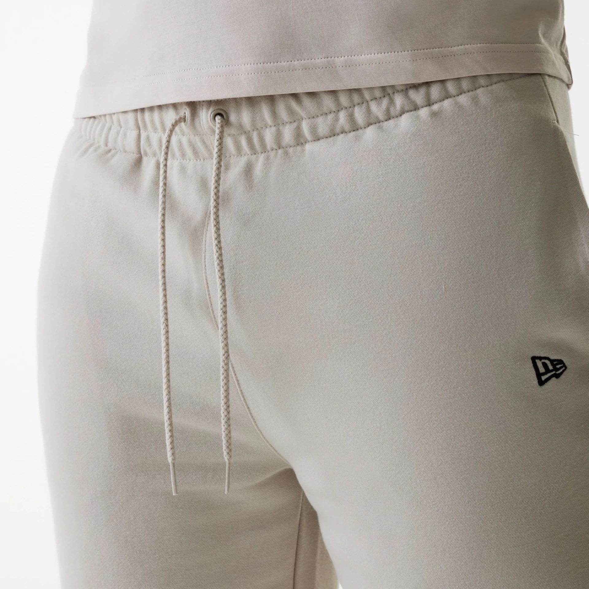 New York Yankees MLB League Essential French Terry Cream Shorts - Image 3