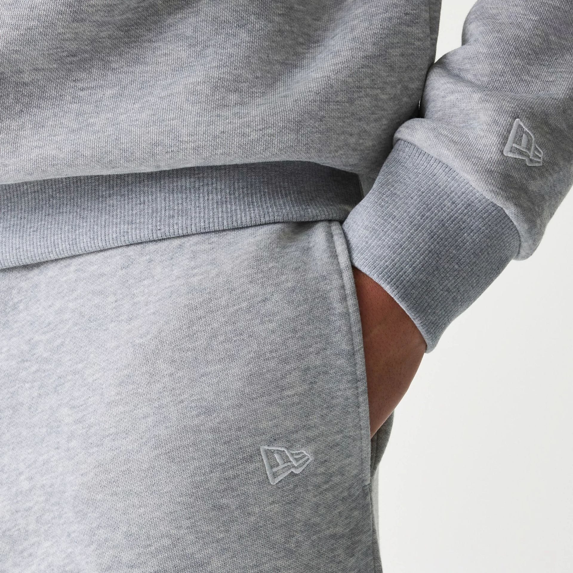 New York Yankees MLB League Essential Grey Joggers - Image 4