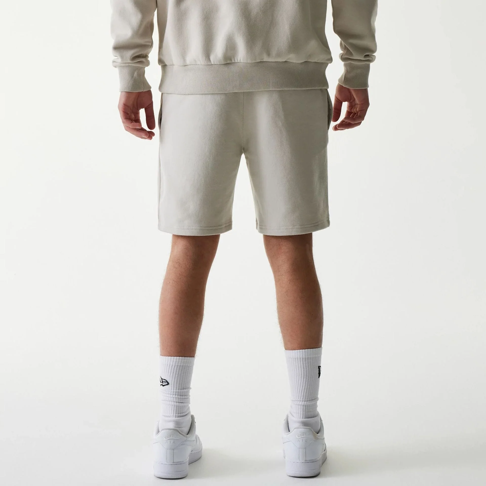 New York Yankees MLB League Essential Midi Cream Shorts - Image 2