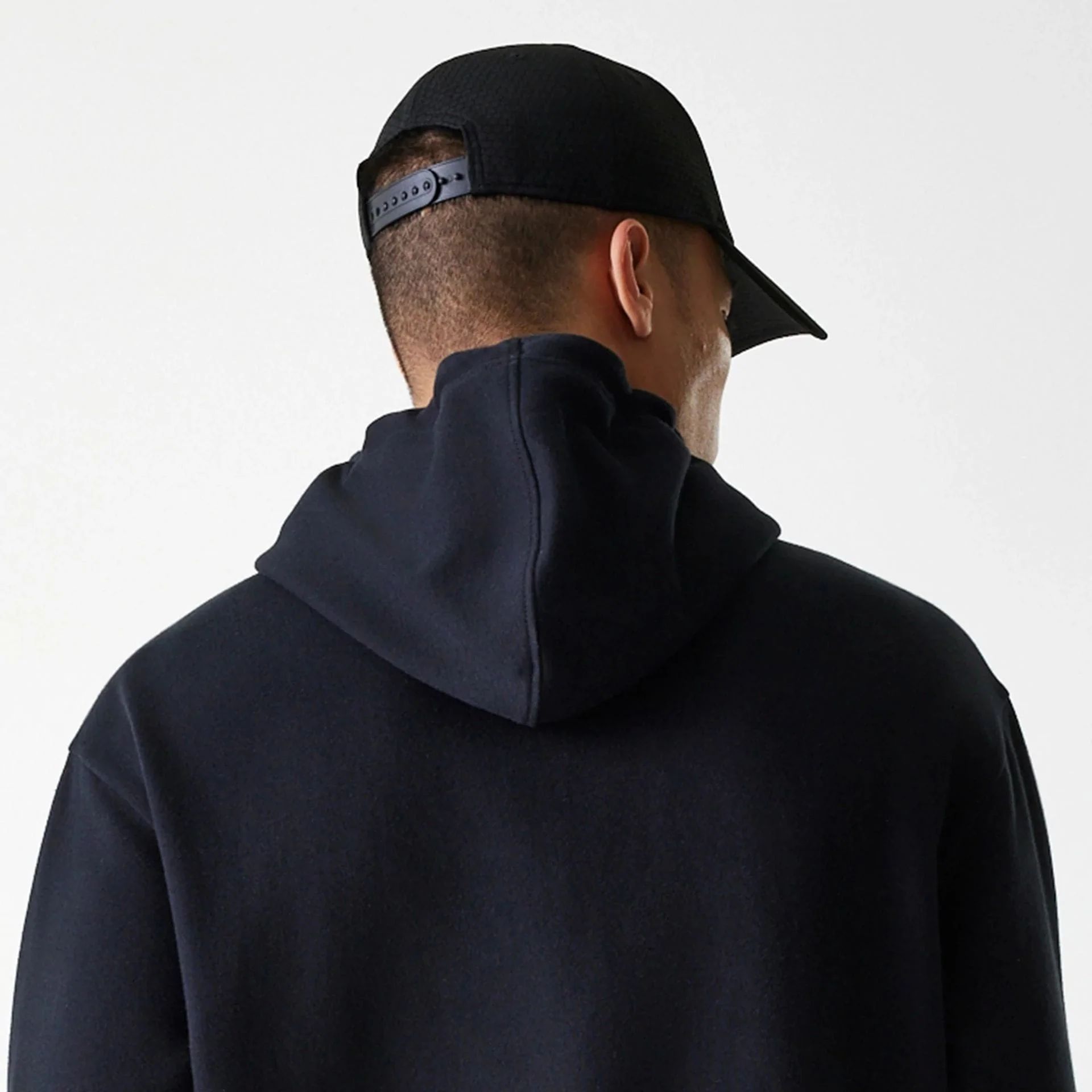 New York Yankees MLB League Essential Midi French Terry Black Oversized Pullover Hoodie - Image 7