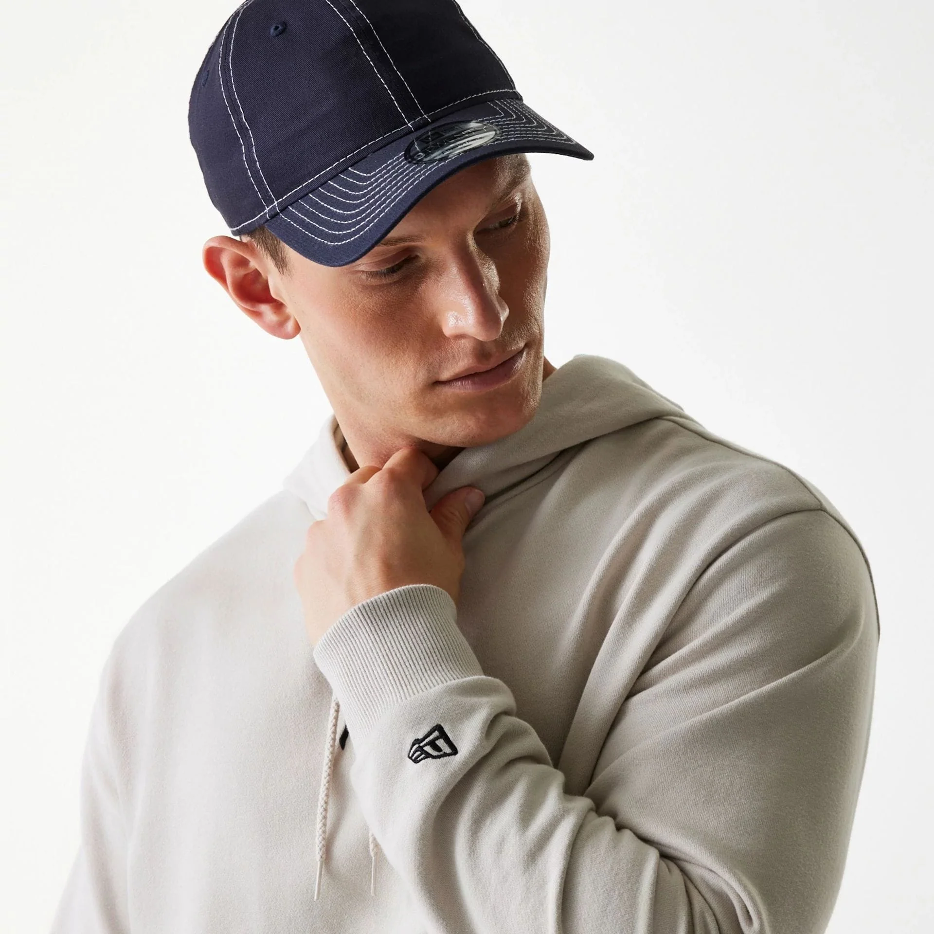 New York Yankees MLB League Essential Midi French Terry Cream Oversized Pullover Hoodie - Image 4