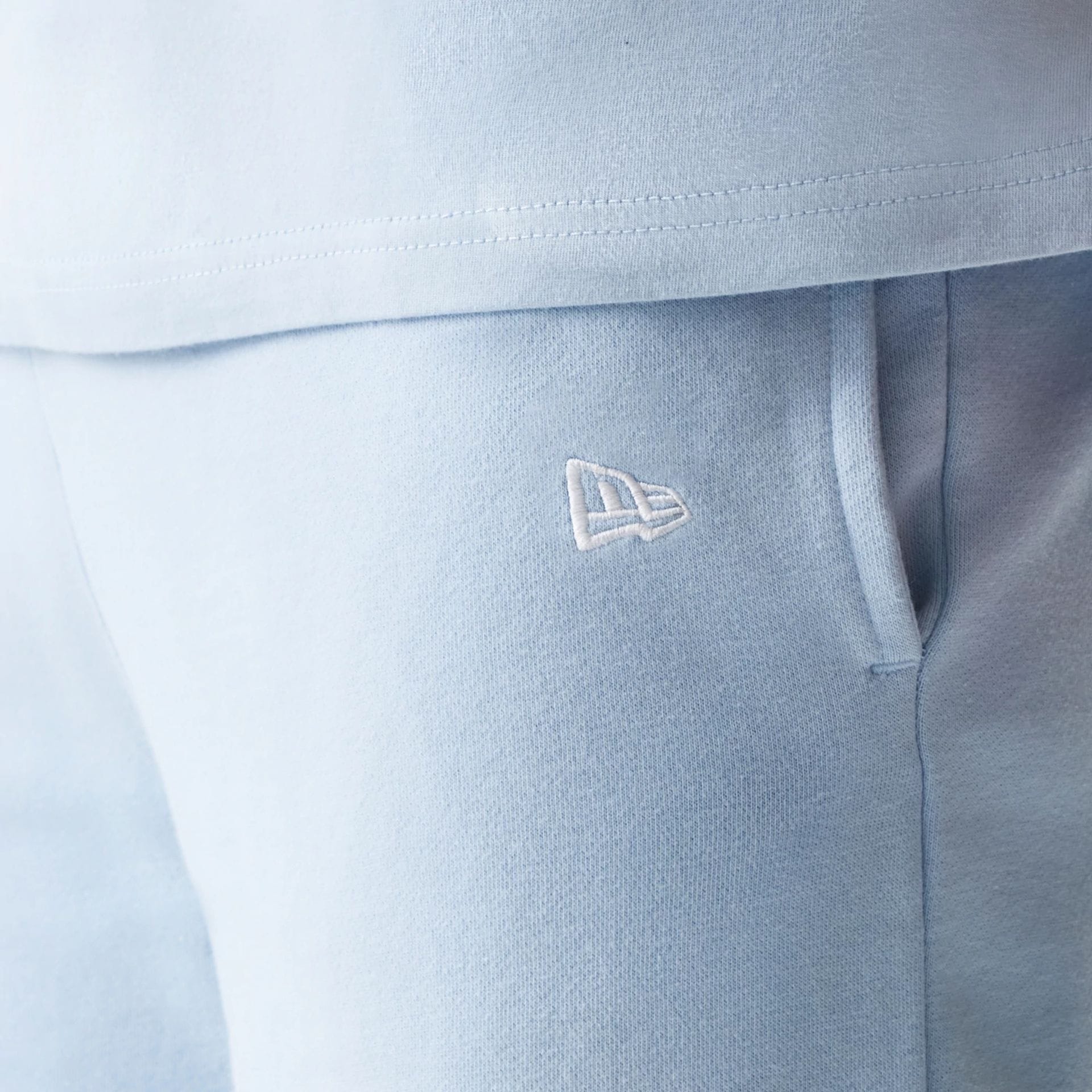 New York Yankees MLB League Essential Midi Pastel Blue Shorts - Image 5