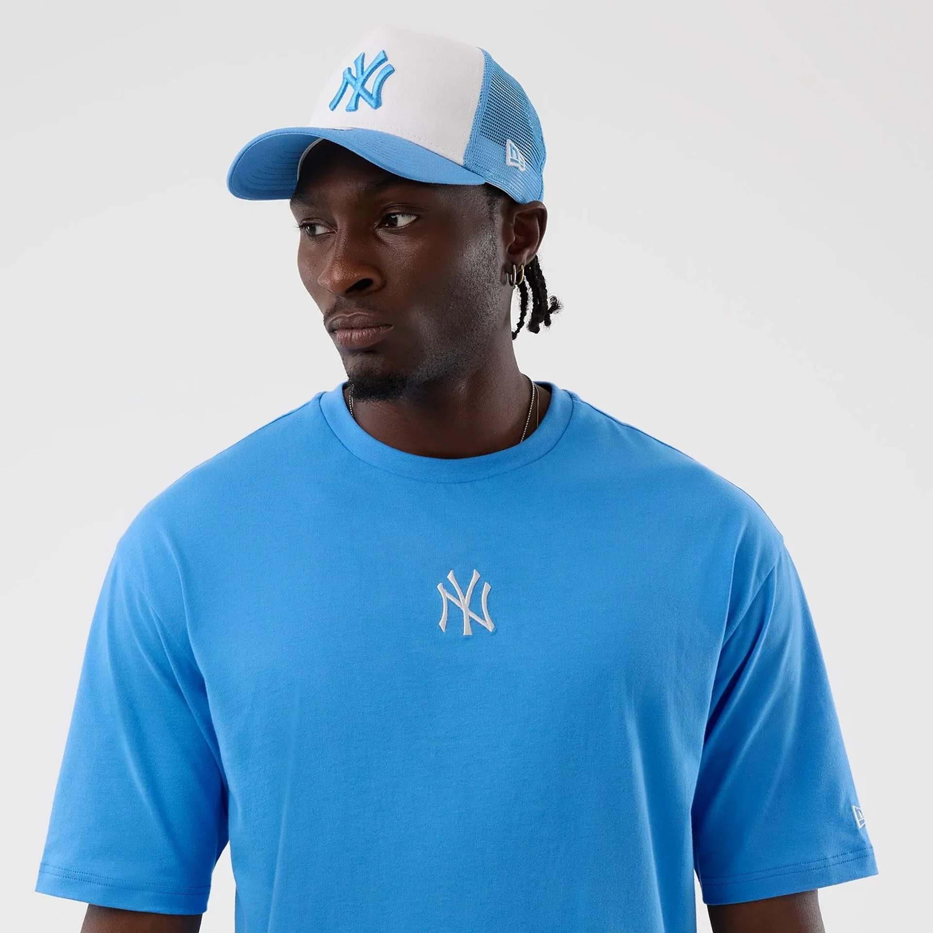 New York Yankees MLB League Essential Pastel Blue Oversized T-Shirt - Image 4