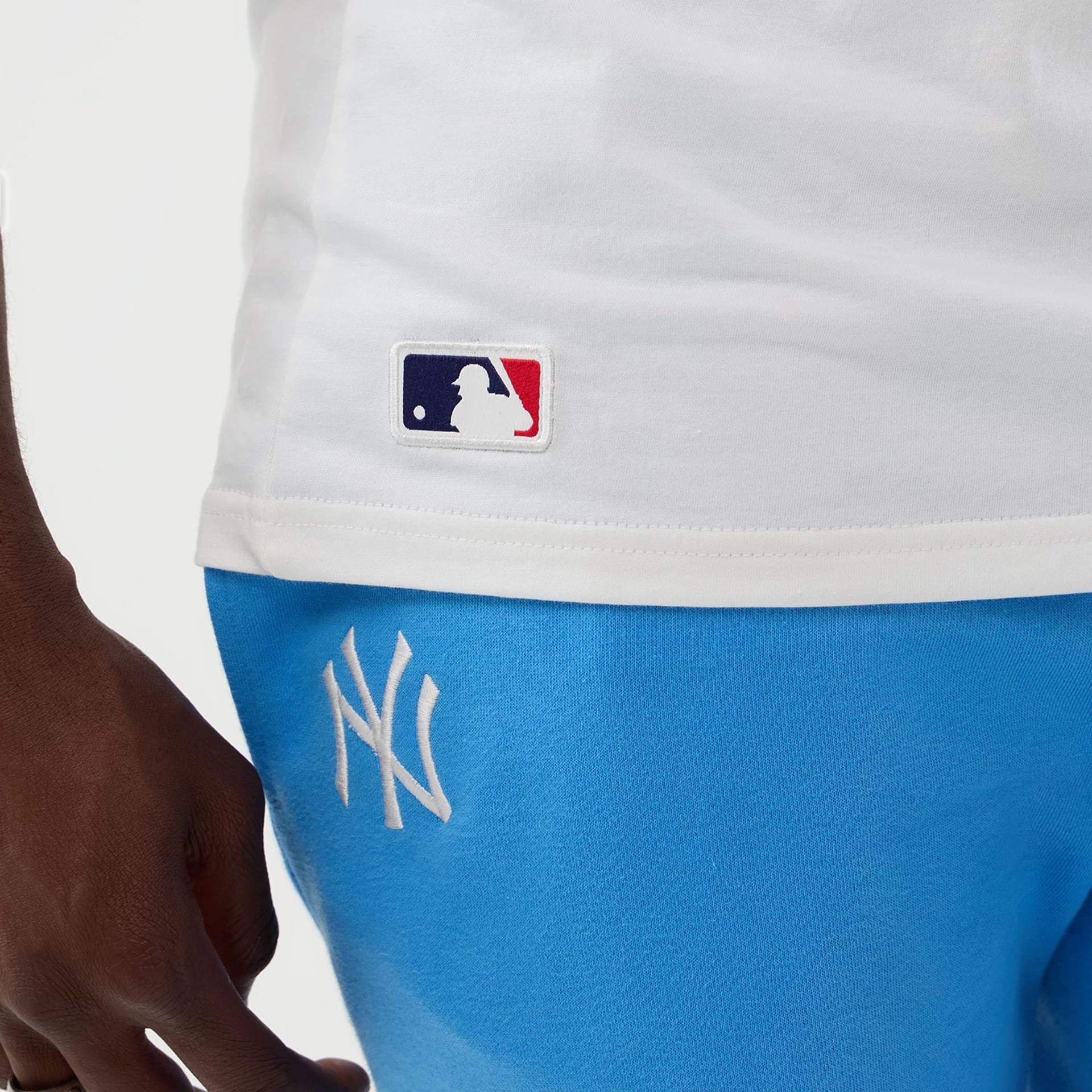 New York Yankees MLB League Essential White Vest - Image 6