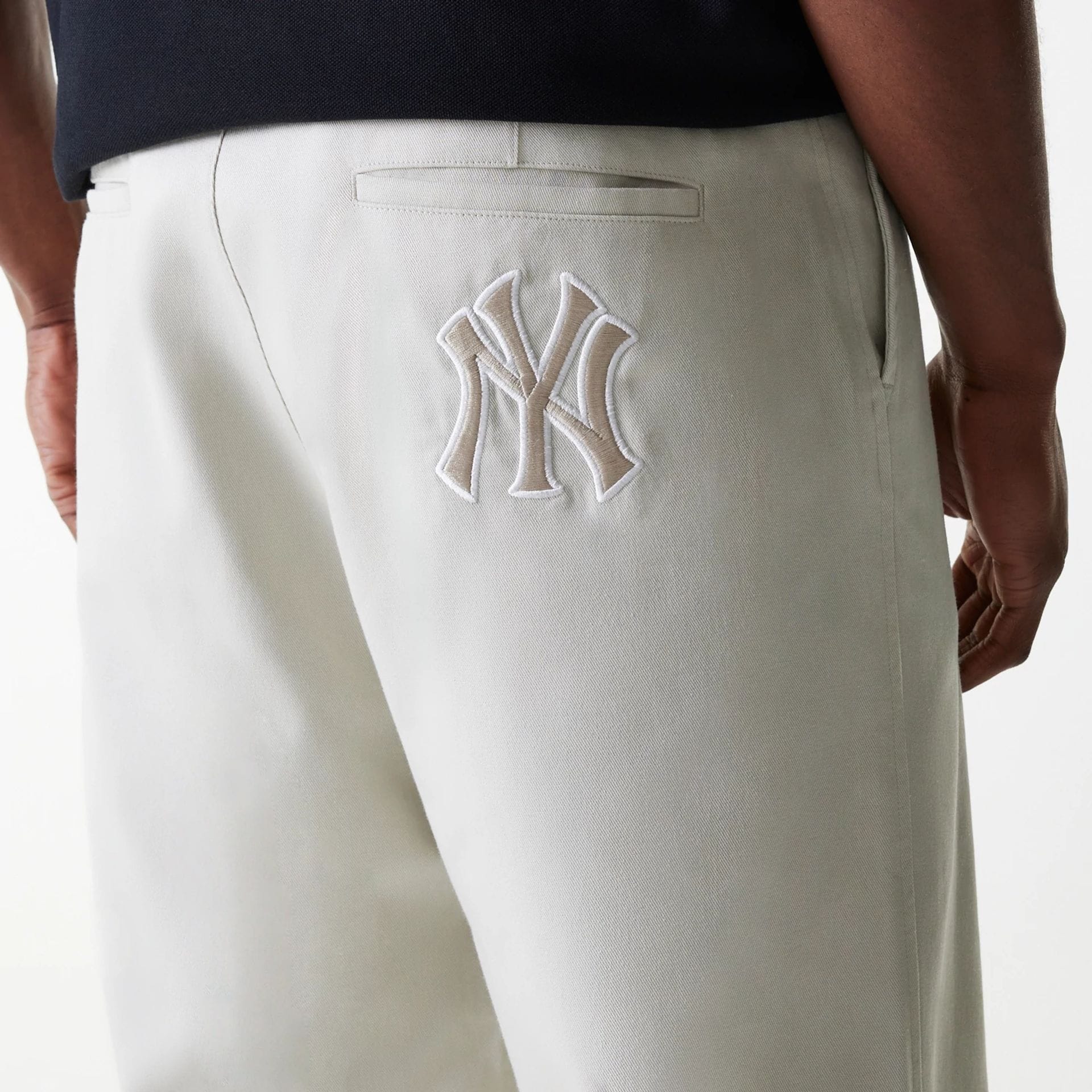 New York Yankees MLB Light Beige Chino Trousers - Image 4