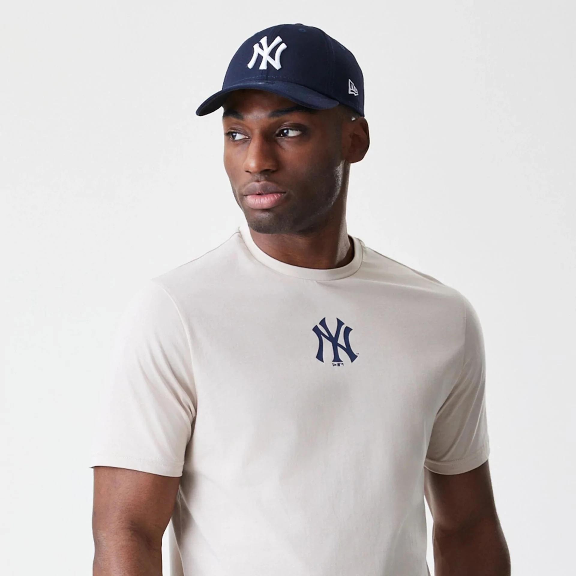 New York Yankees MLB Logo Cream T-Shirt - Image 6