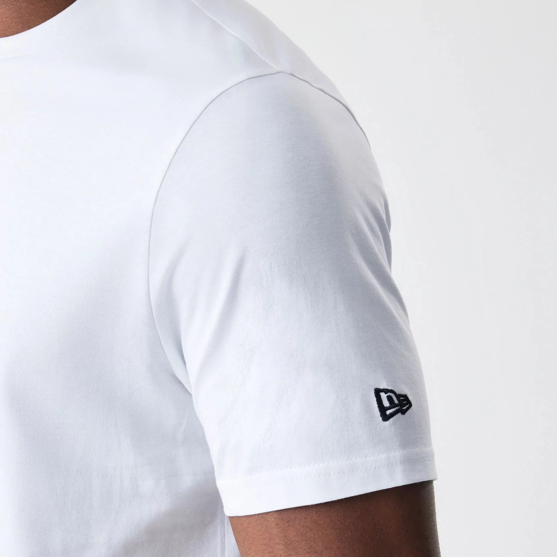 New York Yankees MLB Logo White T-Shirt - Image 5