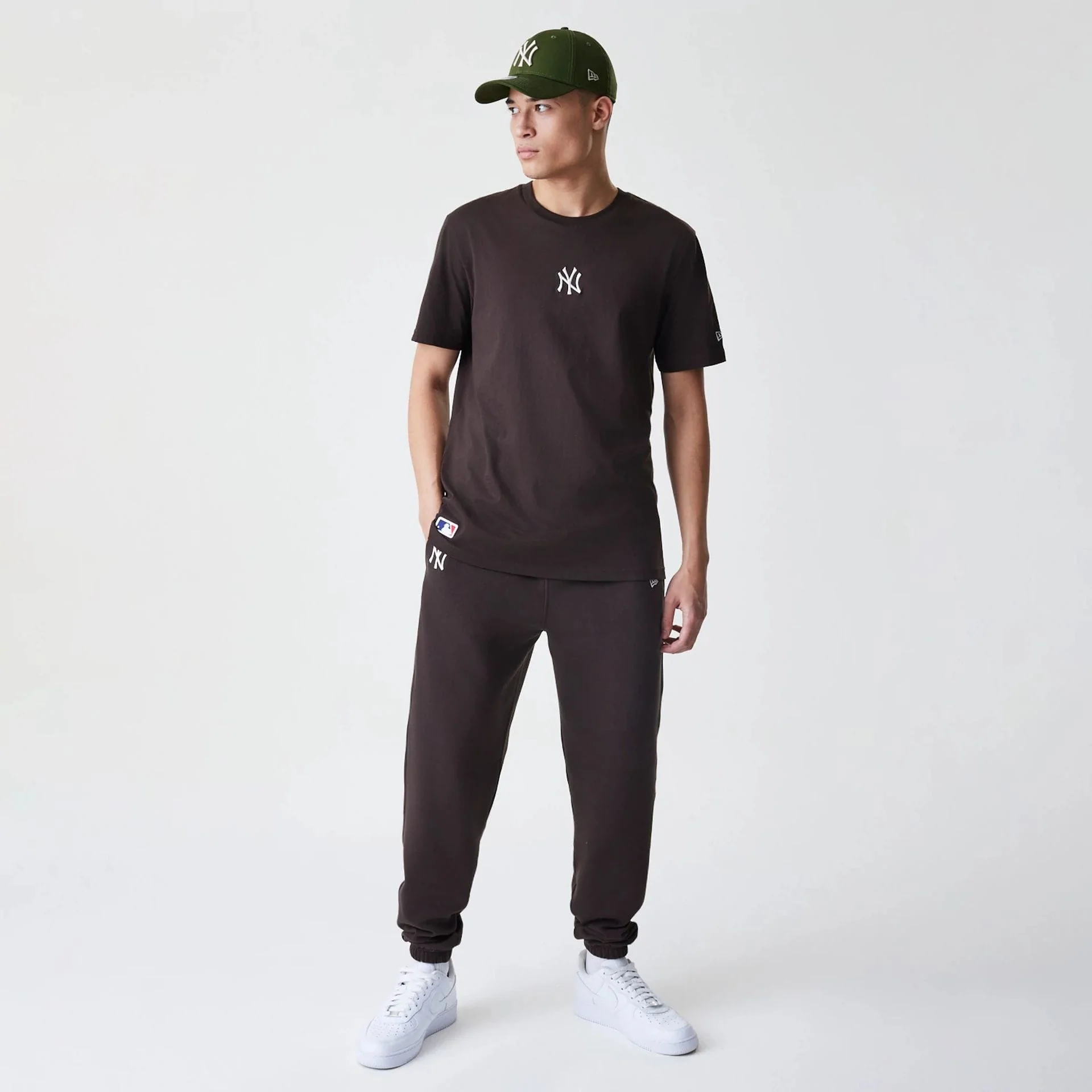 New York Yankees MLB Midi League Essential Dark Brown Oversized T-Shirt - Image 8