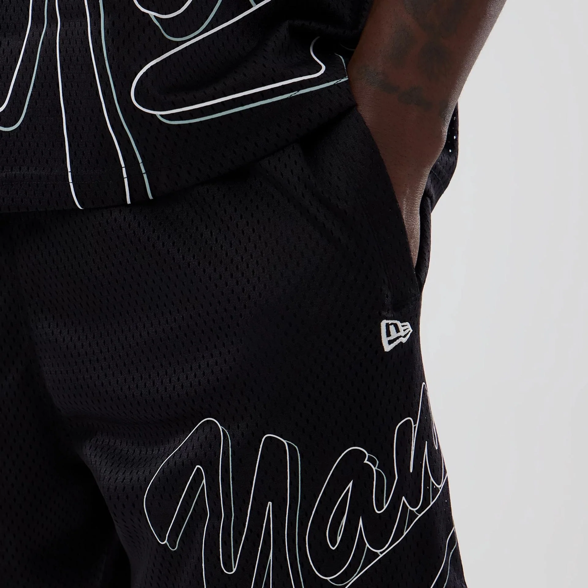New York Yankees MLB Mix League Black Oversized Mesh Shorts - Image 2