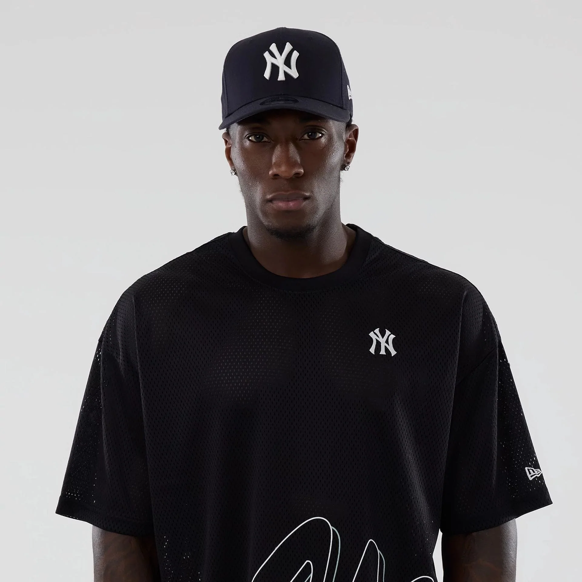 New York Yankees MLB Mix League Black Oversized Mesh T-Shirt - Image 7