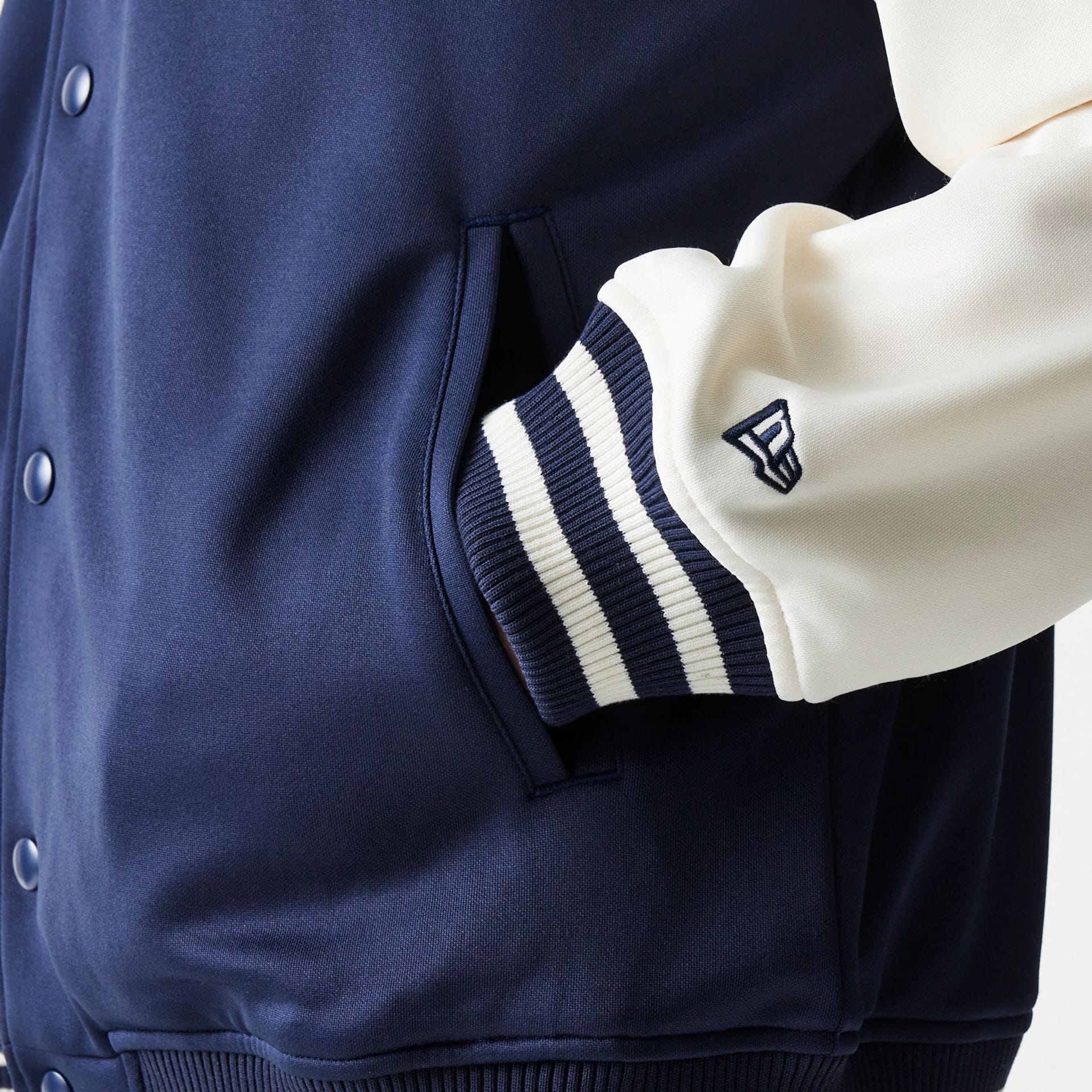 New York Yankees MLB Navy Bomber Jacket - Image 7