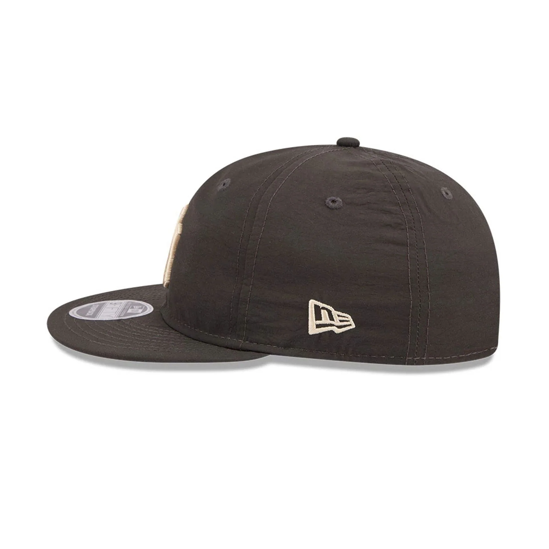 New York Yankees MLB Nylon Black Retro Crown 9FIFTY Adjustable Cap - Image 5