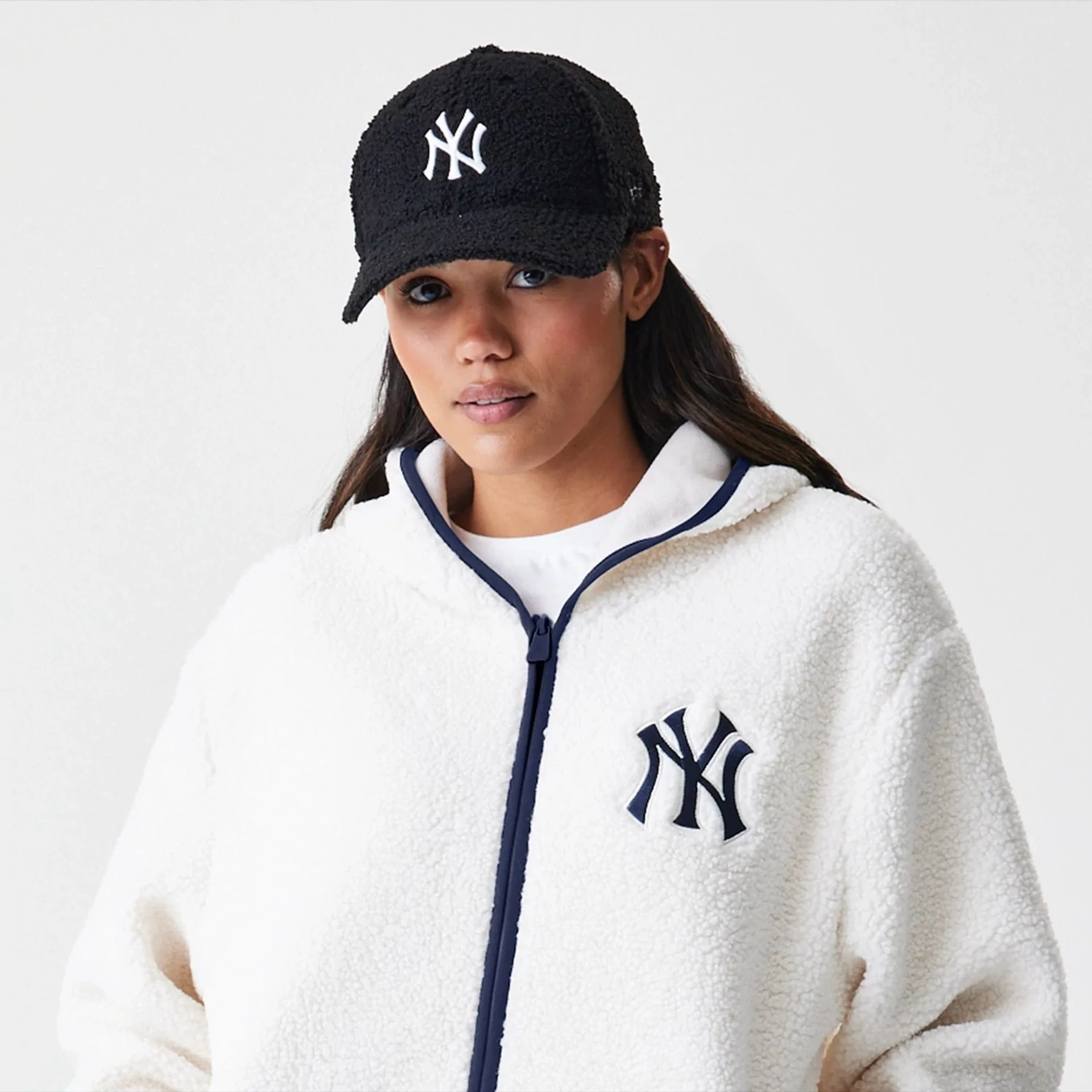 New York Yankees MLB Open White Hooded Sherpa Jacket - Image 6