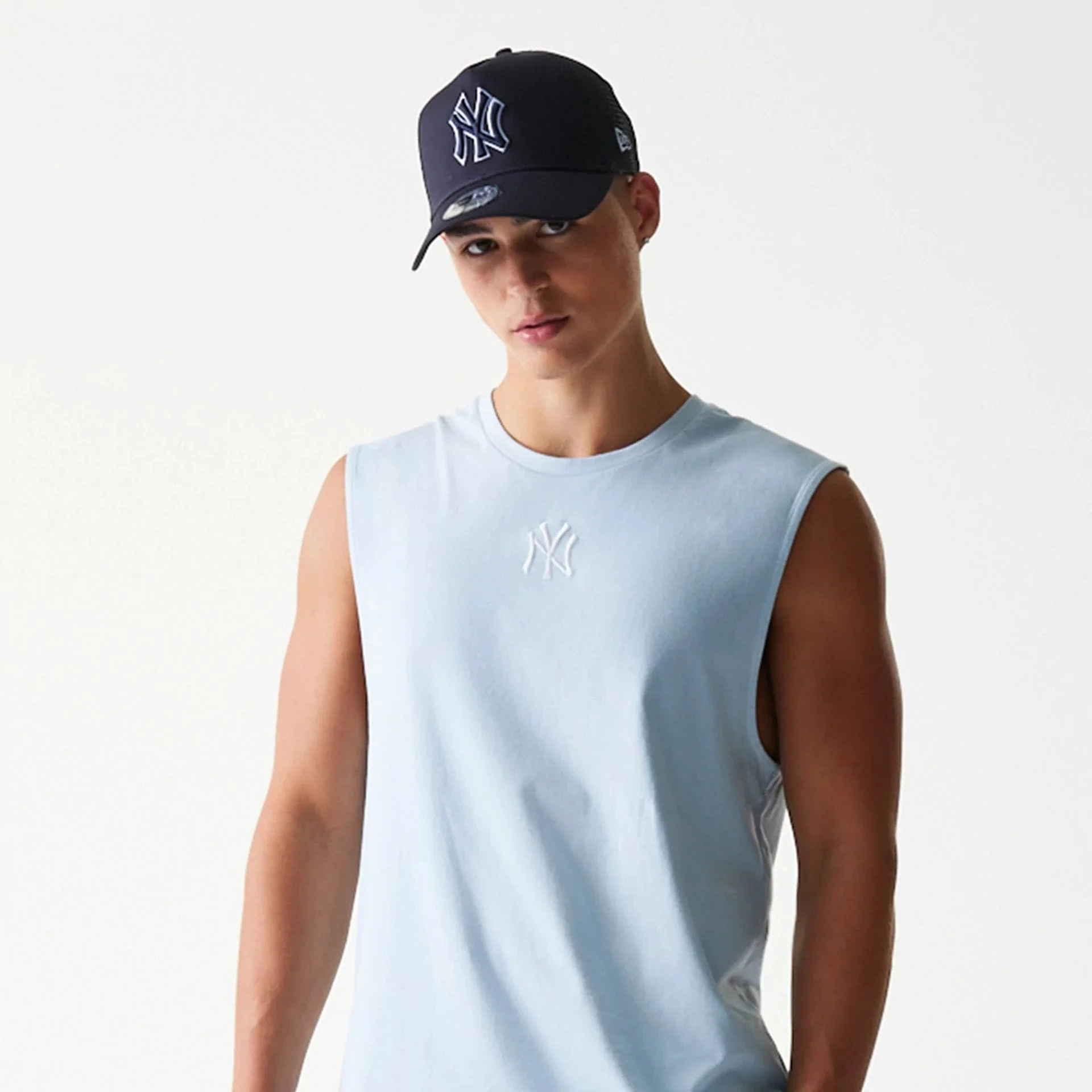 New York Yankees MLB Pastel Blue Sleeveless T-Shirt - Image 6