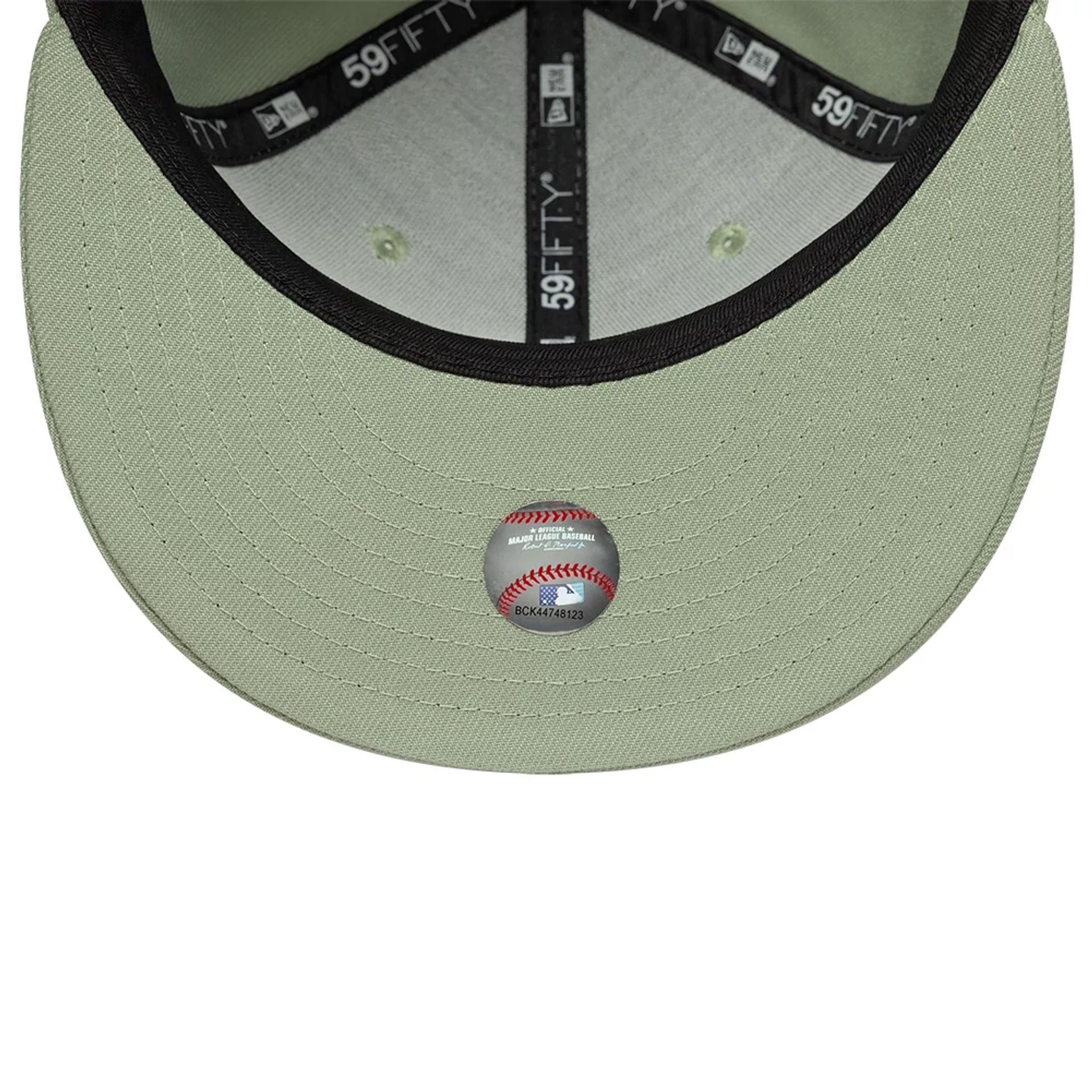 New York Yankees MLB Pastel Green 59FIFTY Fitted Cap - Image 7