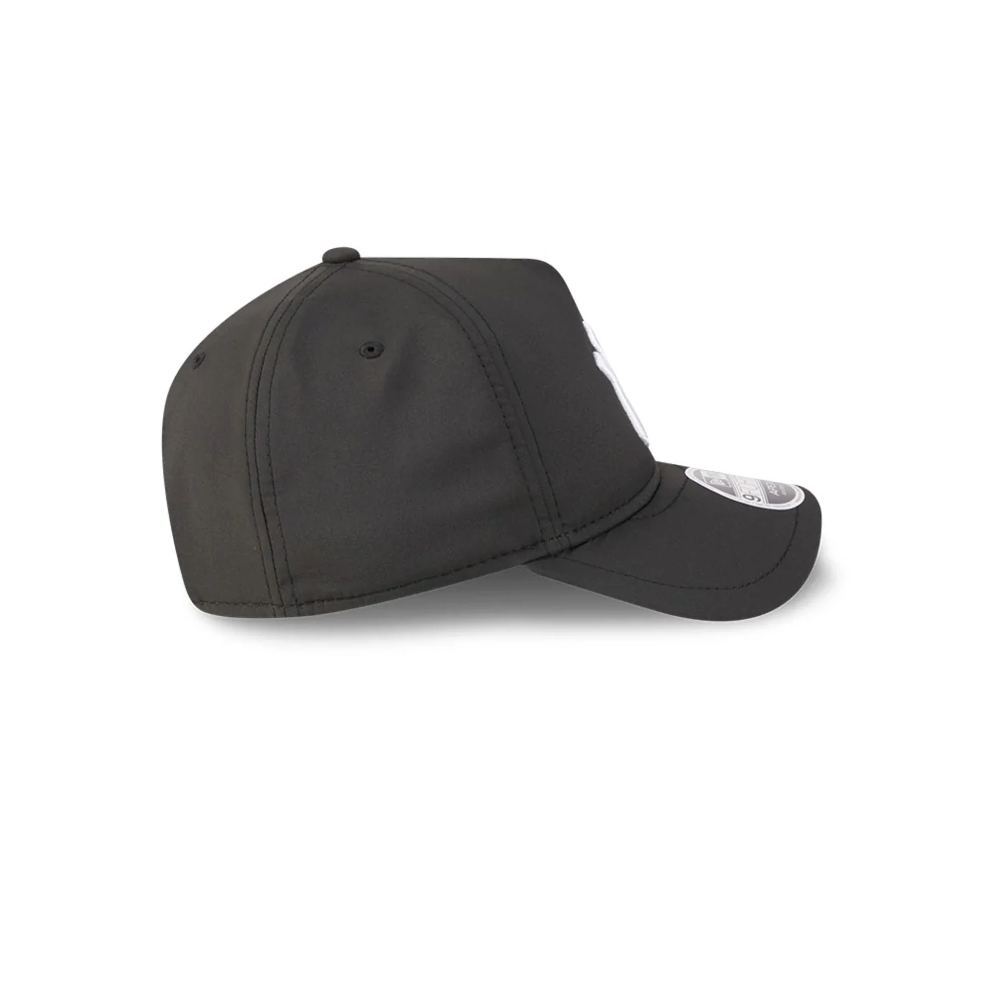 New York Yankees MLB Quickstrike Black 9FORTY Apex Adjustable Cap - Image 6